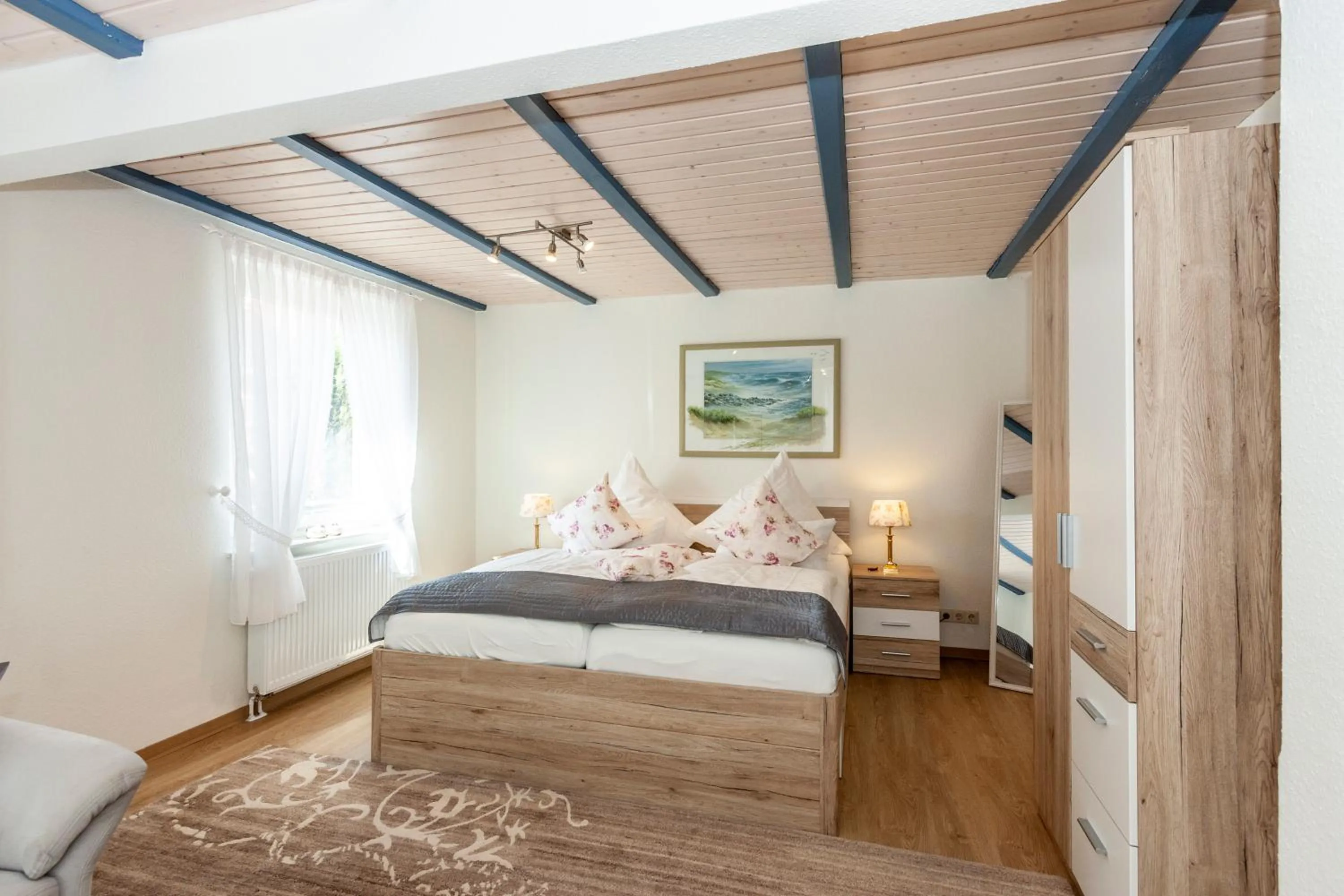 Photo of the whole room, Bed in Hotel garni NordSeerose Greetsiel