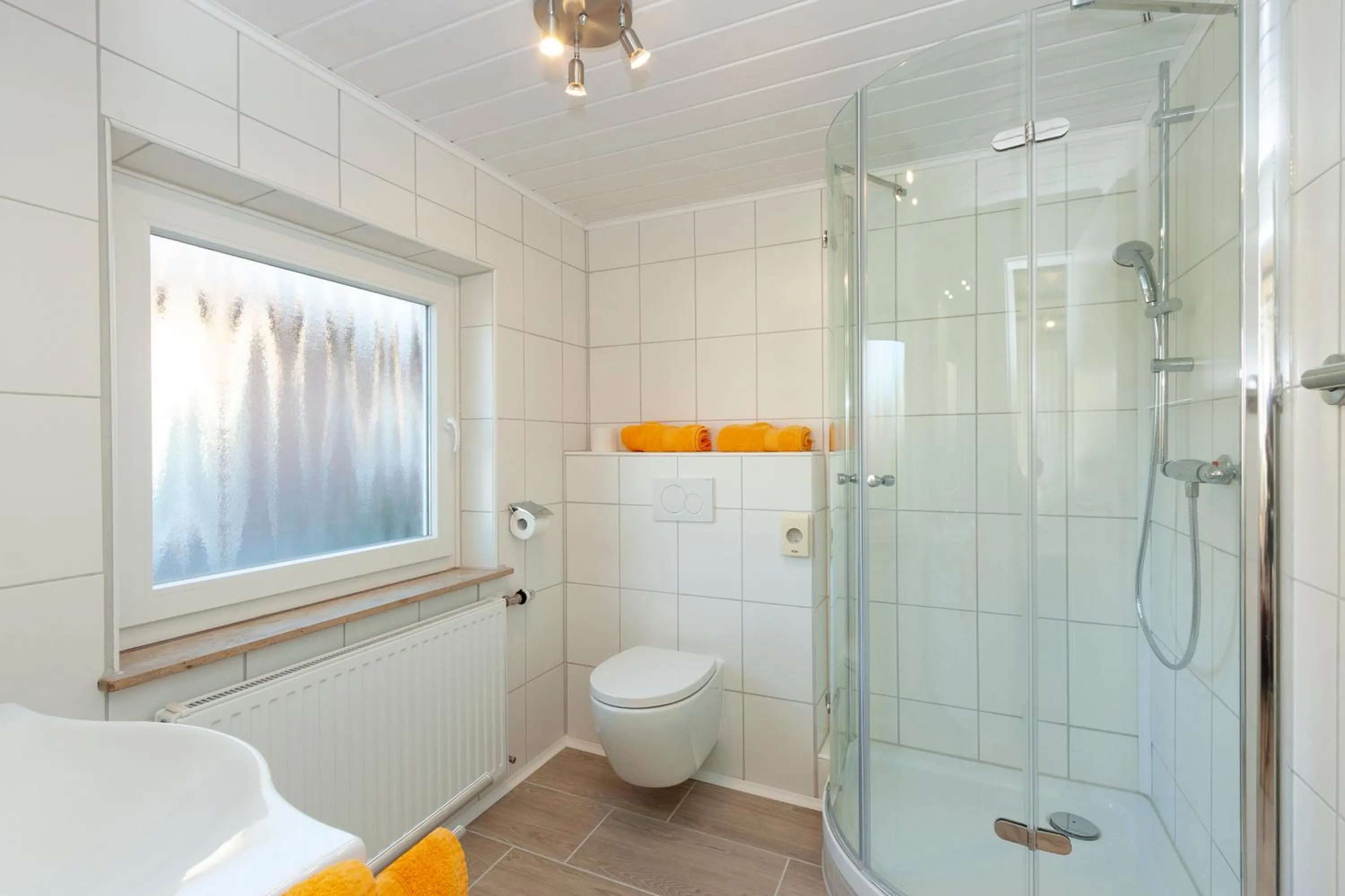 Bathroom in Hotel garni NordSeerose Greetsiel