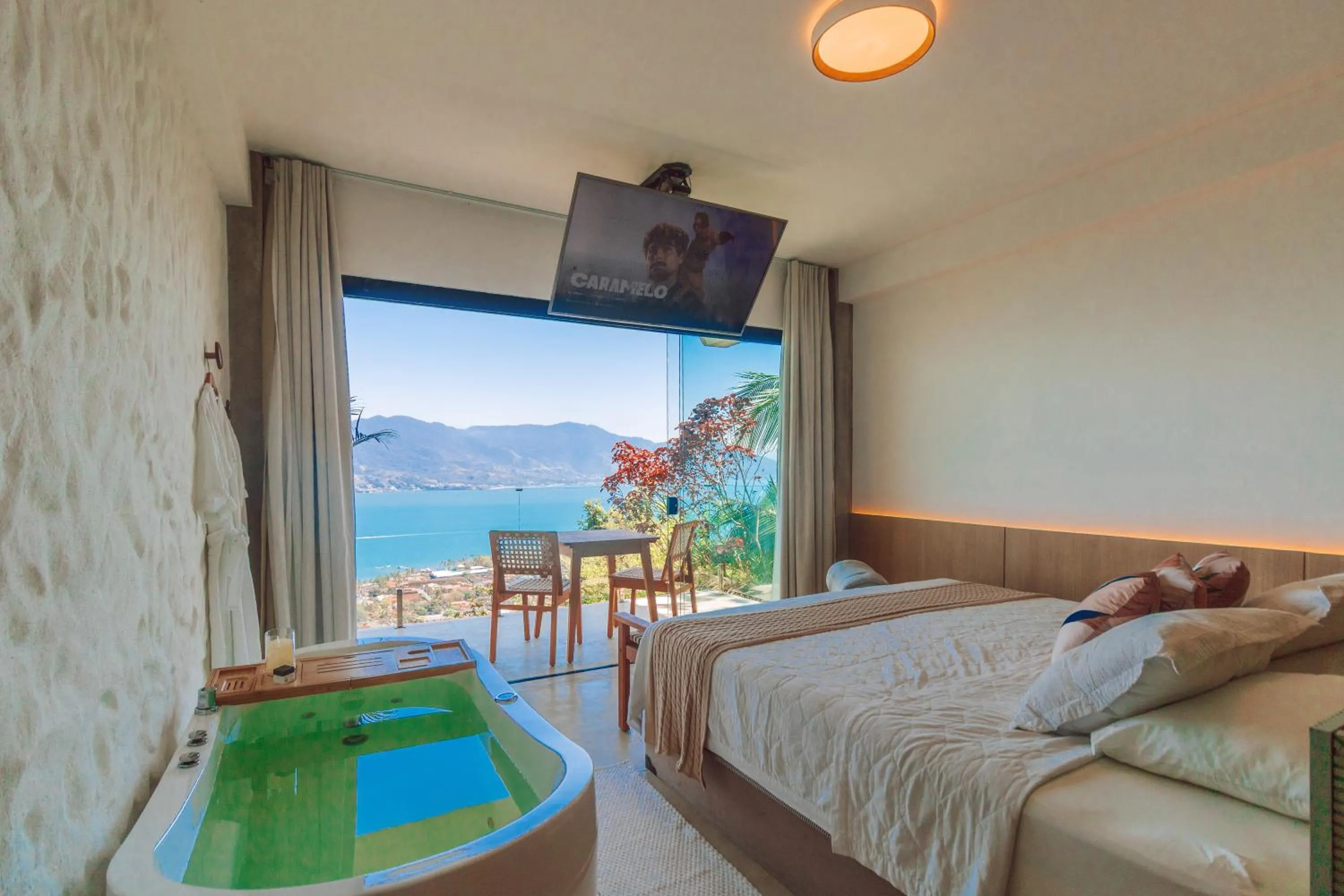 Hot Tub, Bed in Casa Natu Ilhabela Mirante
