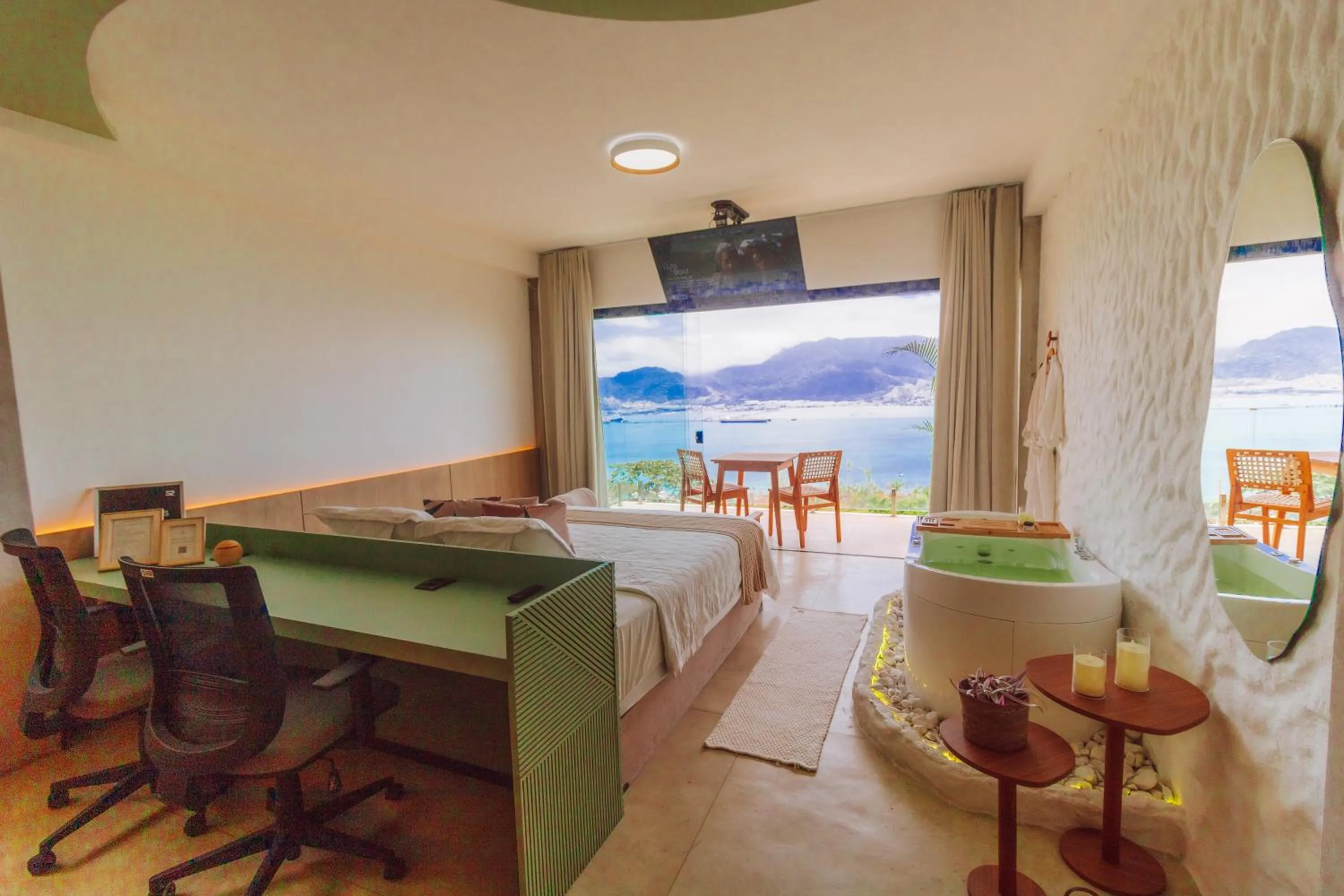 Hot Tub, Bed in Casa Natu Ilhabela Mirante