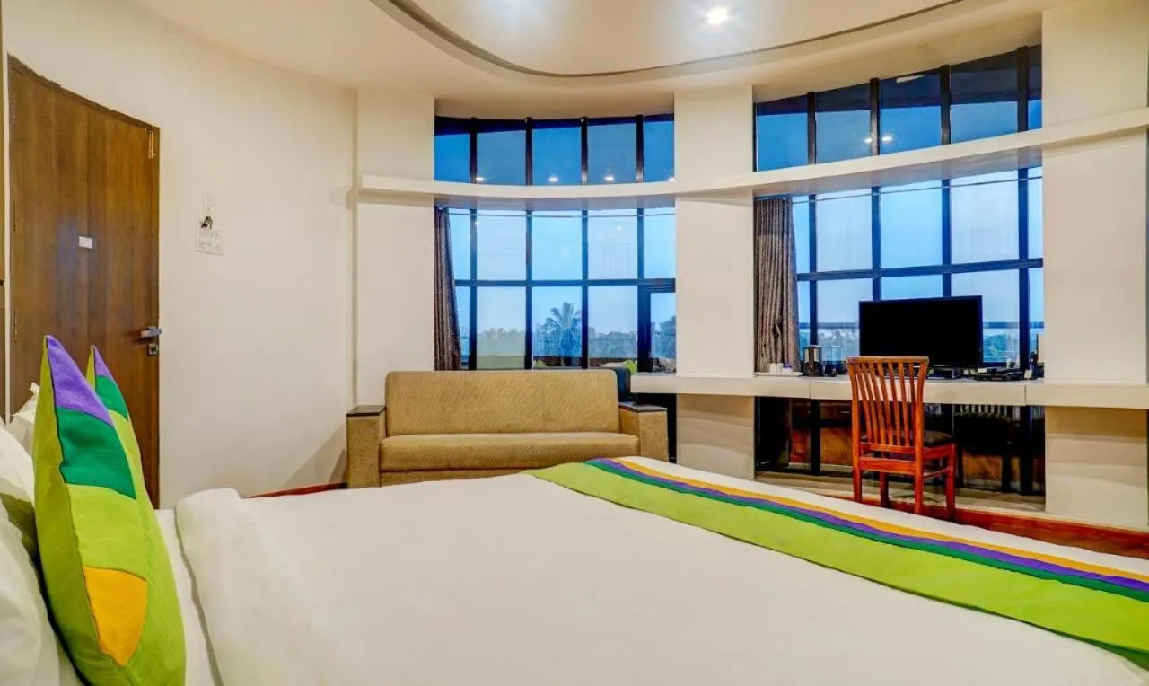 TV and multimedia in Hotel Shiva's, Kolhapur