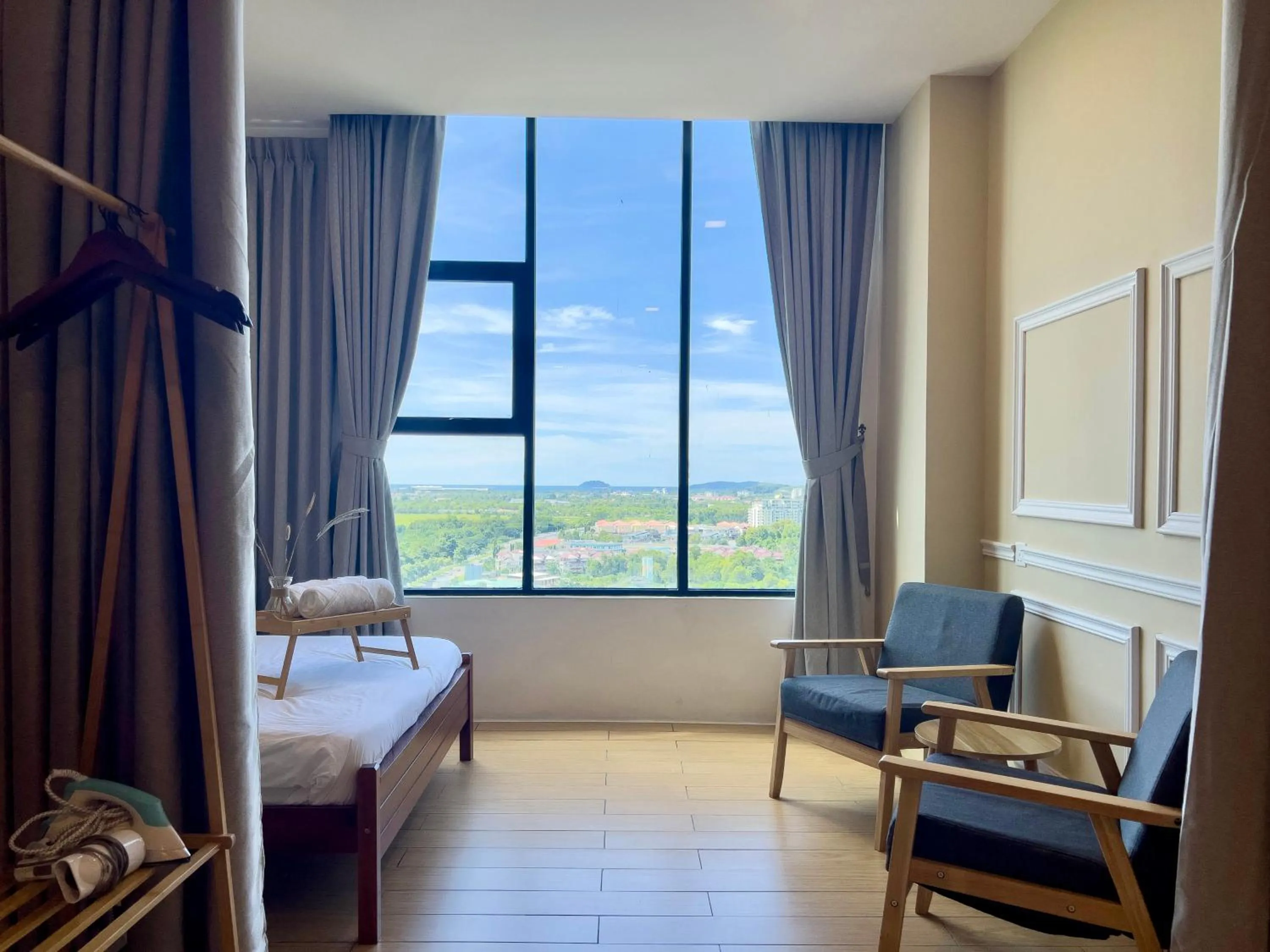 Bed in Hush Inn at ITCC Manhattan Suites