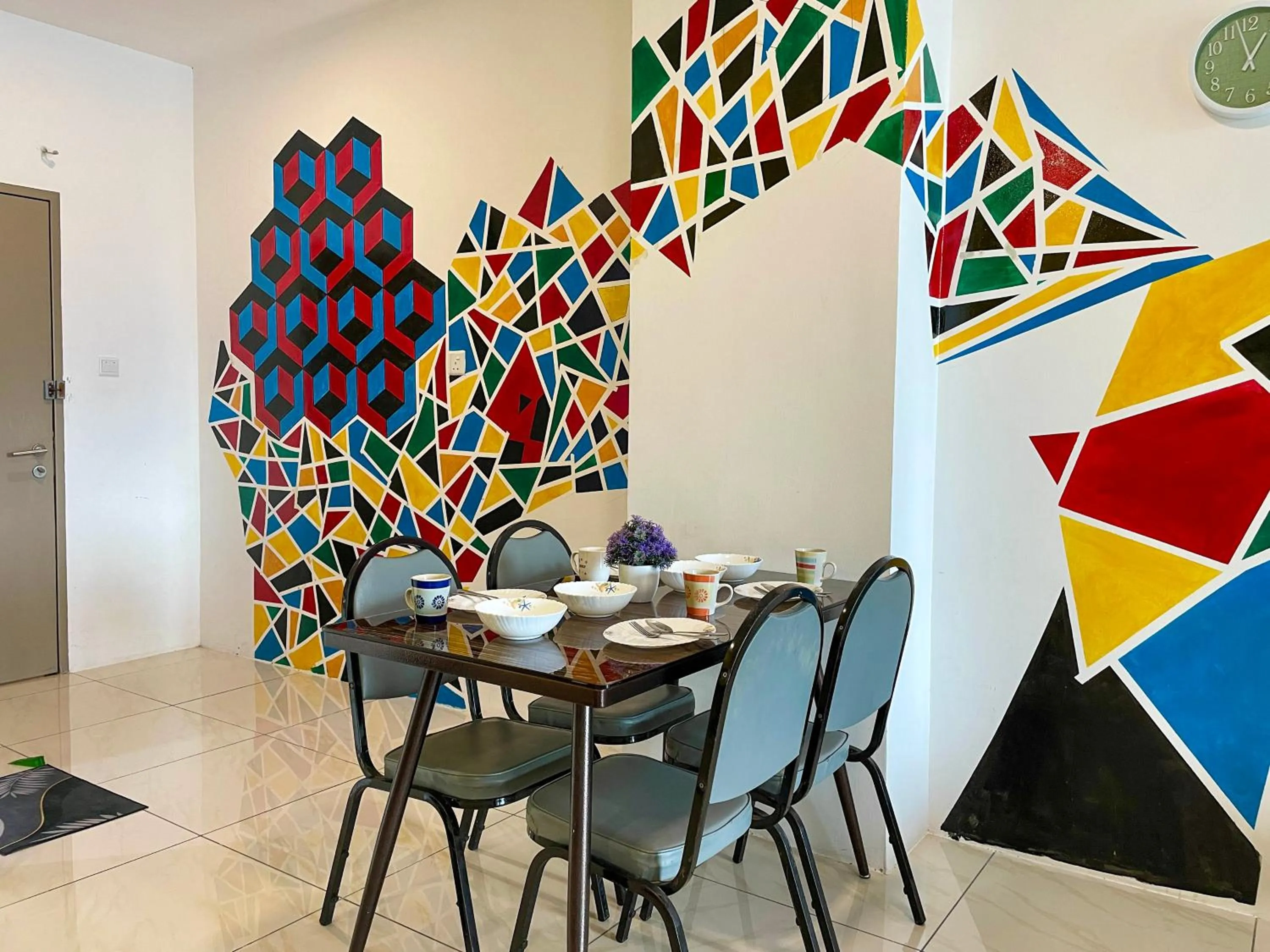 Hush Inn at ITCC Manhattan Suites