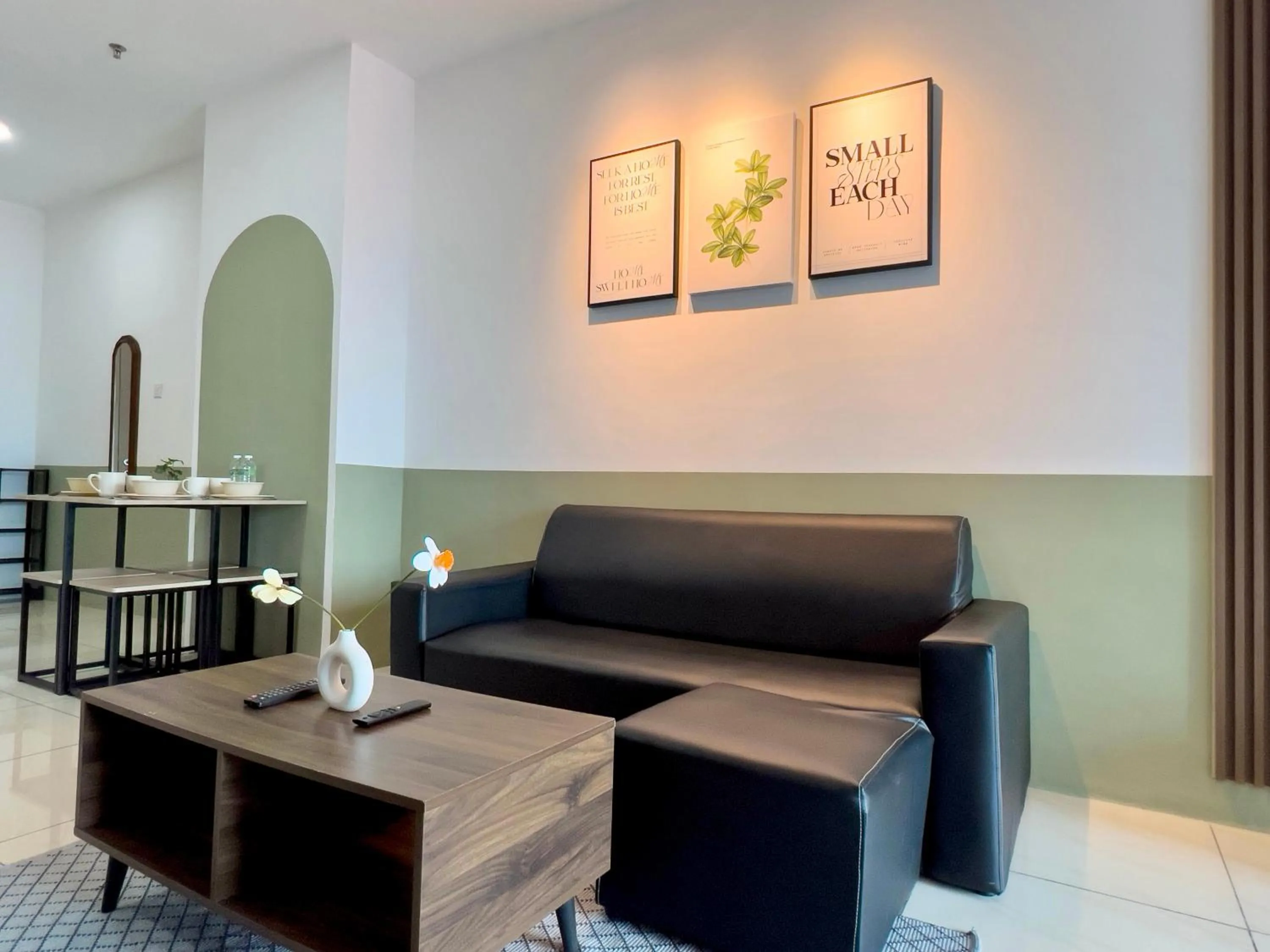 Hush Inn at ITCC Manhattan Suites