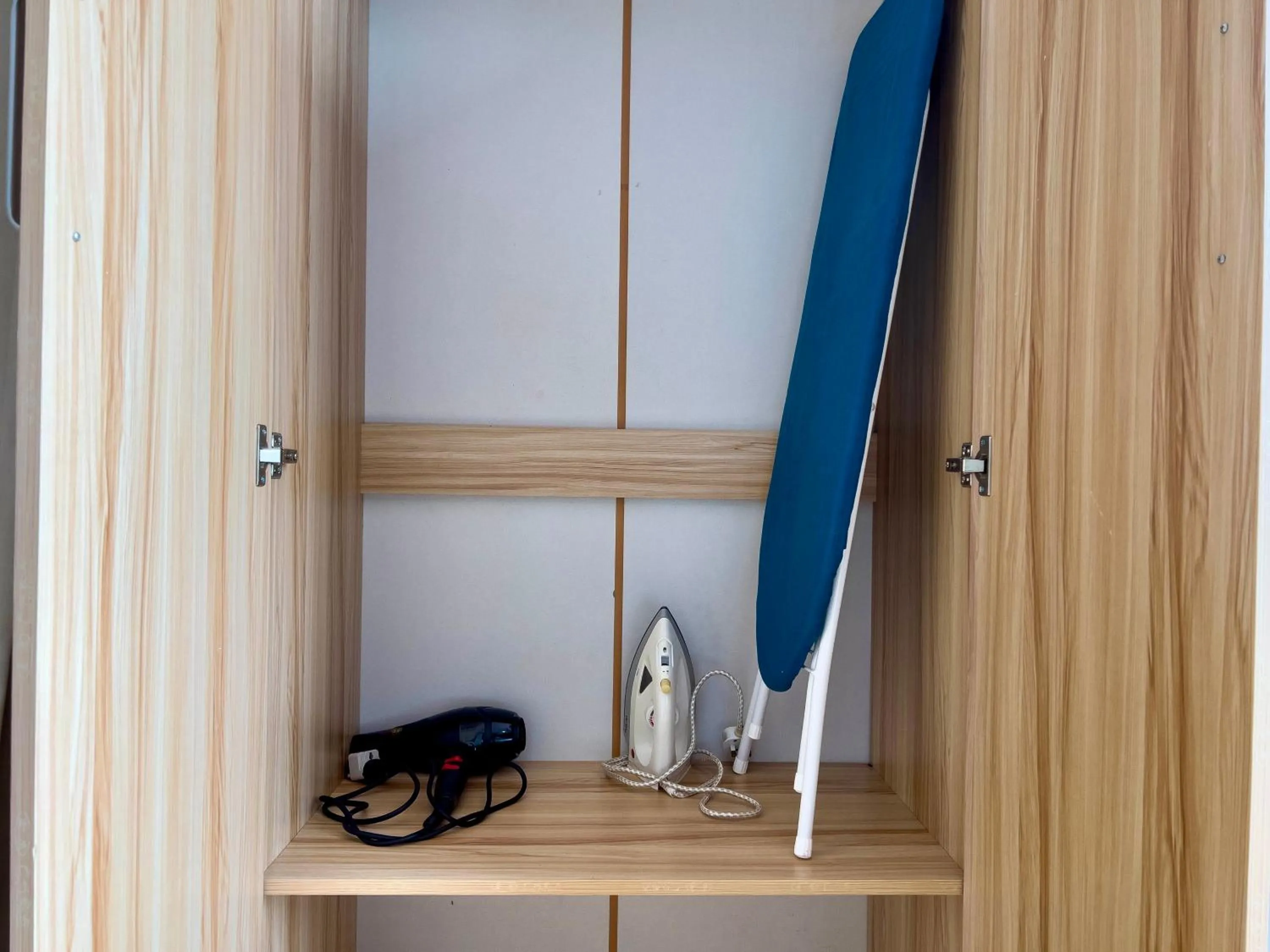 Hush Inn at ITCC Manhattan Suites