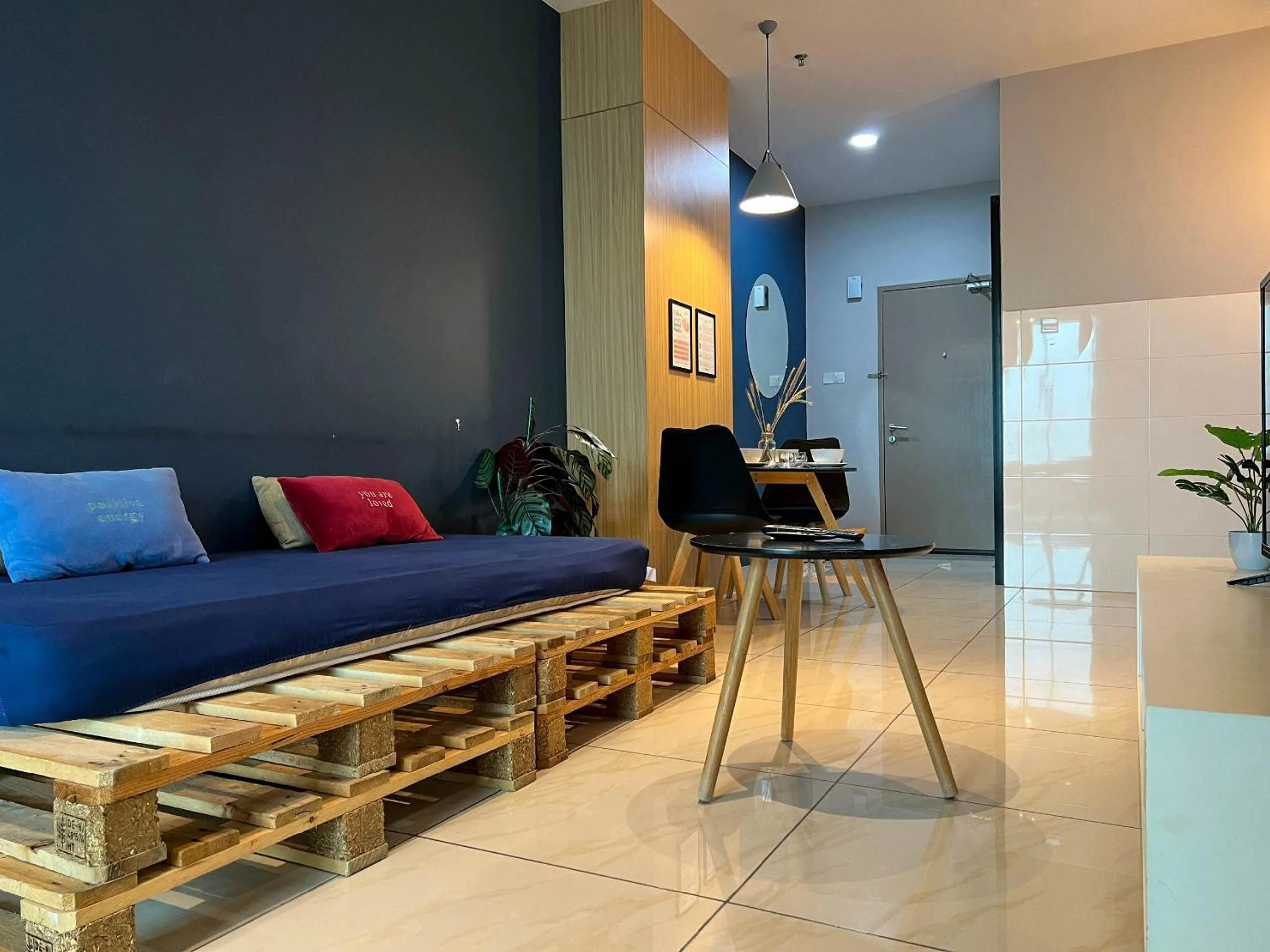 Hush Inn at ITCC Manhattan Suites