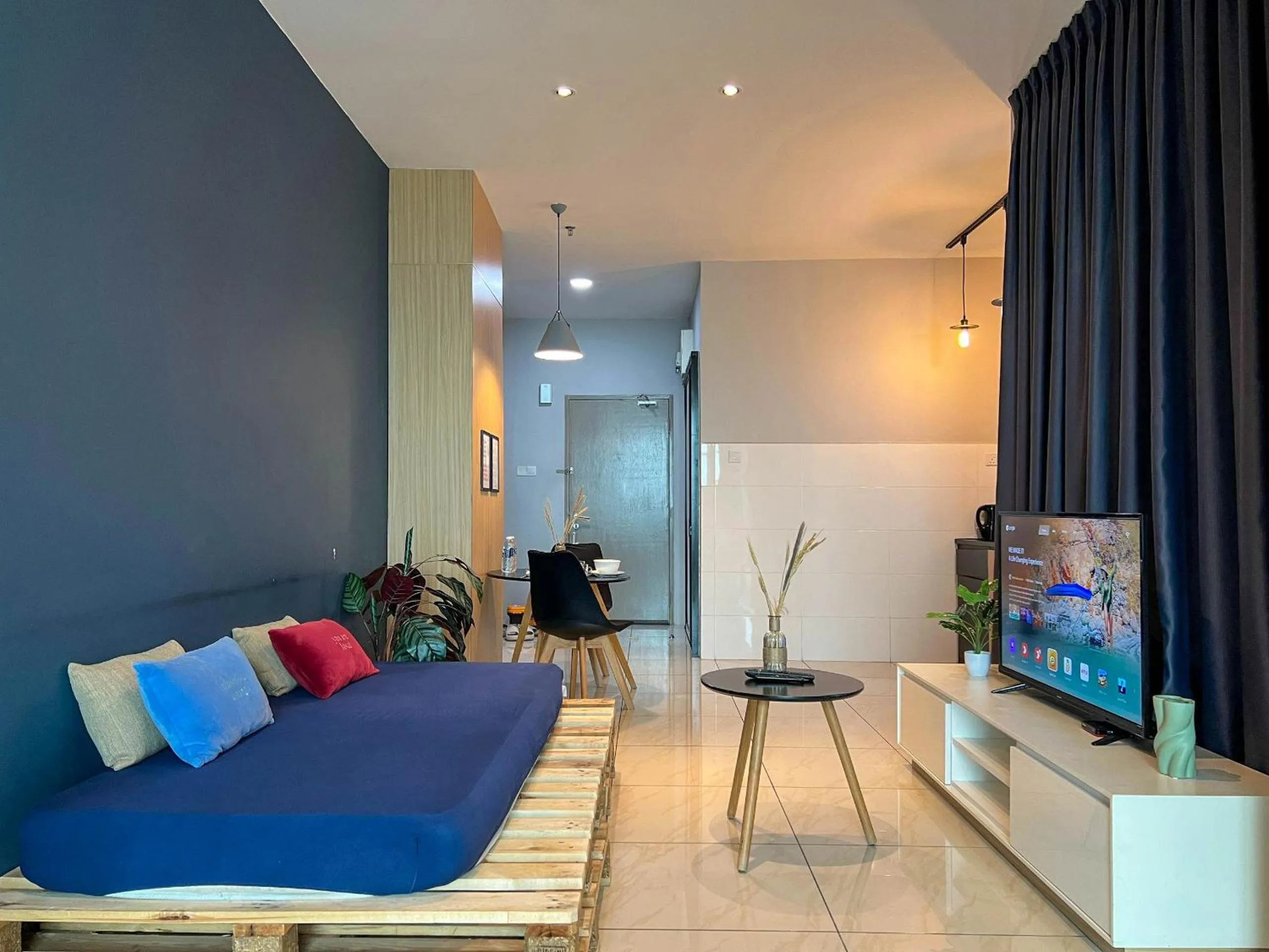 Hush Inn at ITCC Manhattan Suites