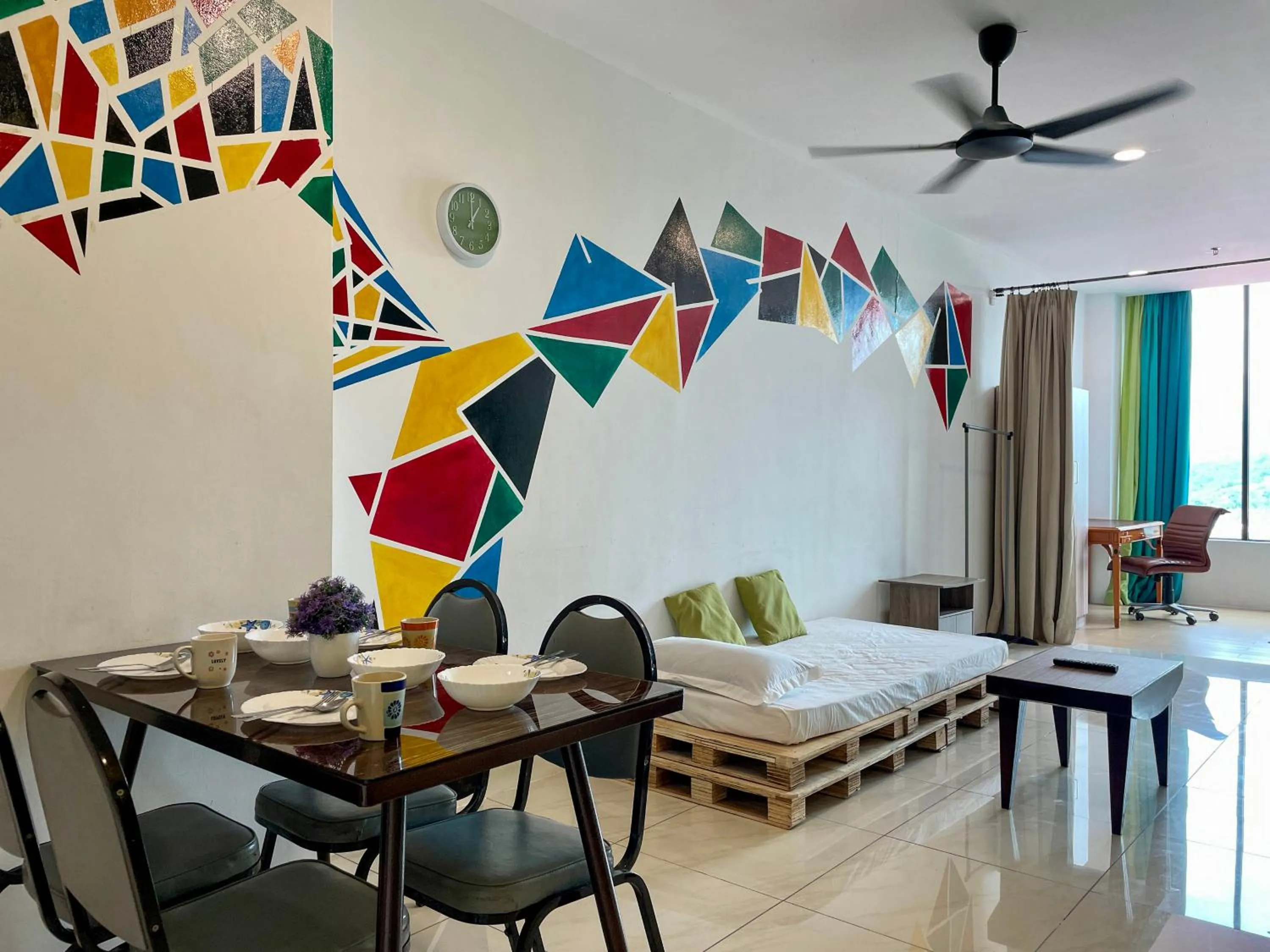 Hush Inn at ITCC Manhattan Suites