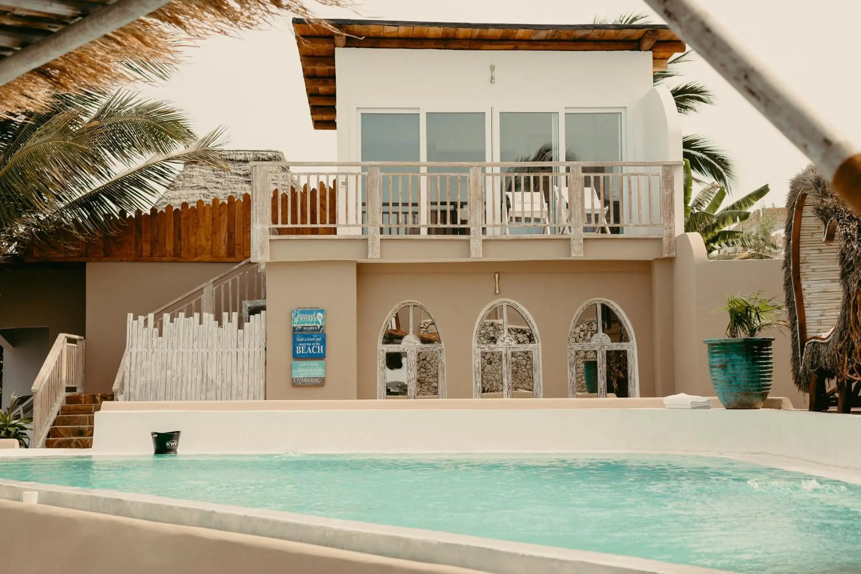 Property building in Coral Rocks Hotel & Restaurant Property building in Coral Rocks Hotel & Restaurant