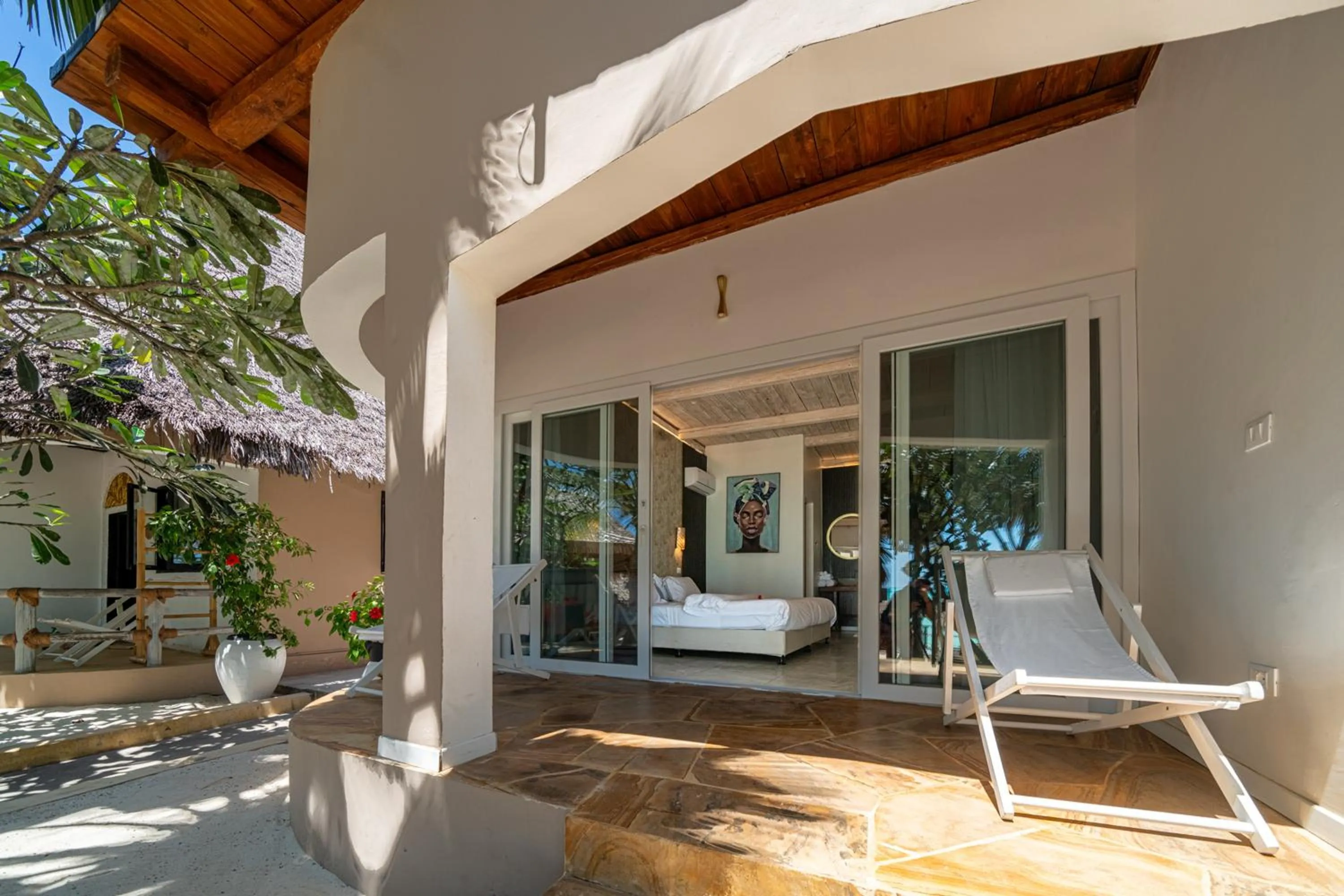 Patio in Coral Rocks Hotel & Restaurant