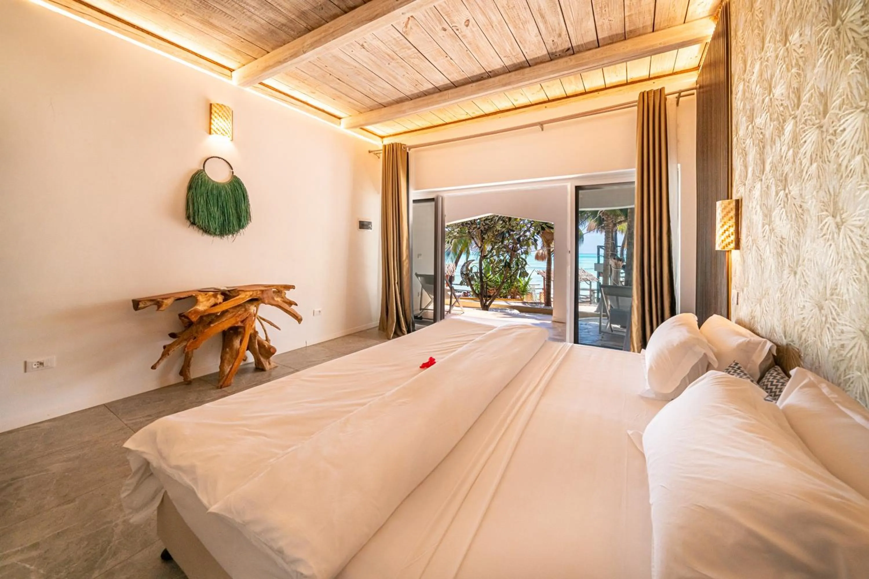 Bed in Coral Rocks Hotel & Restaurant