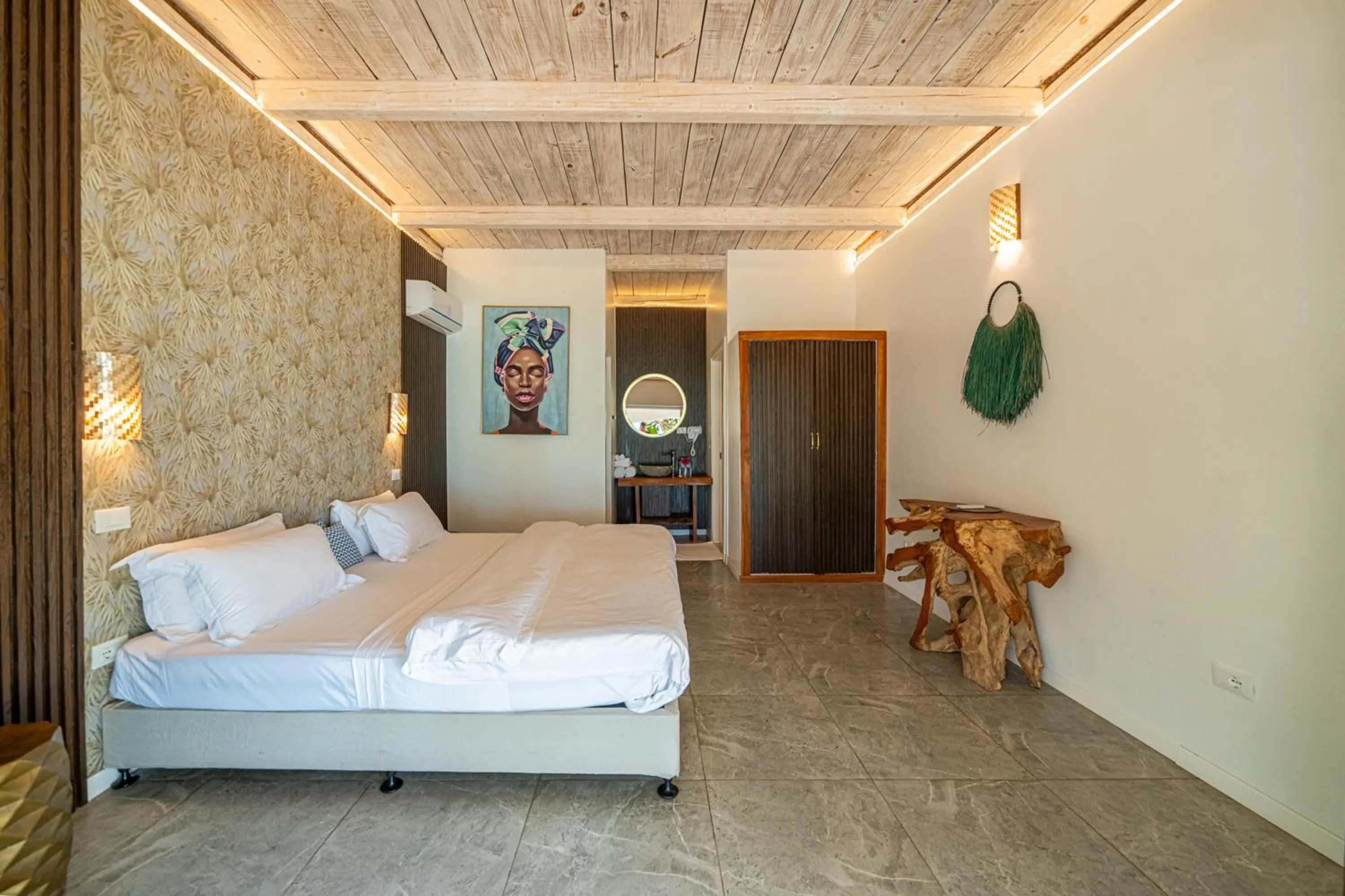 Bedroom, Bed in Coral Rocks Hotel & Restaurant