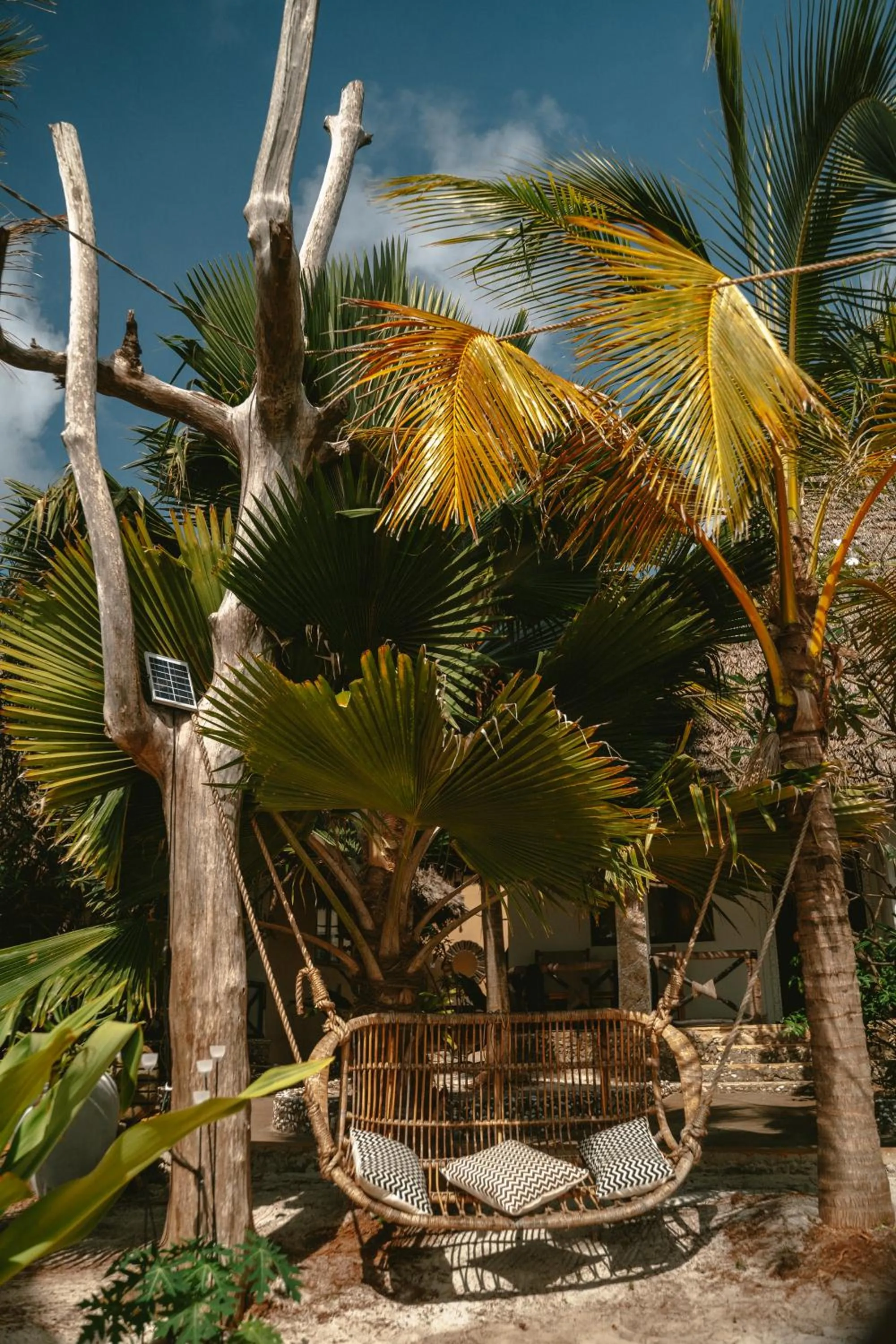 Property building in Coral Rocks Hotel & Restaurant