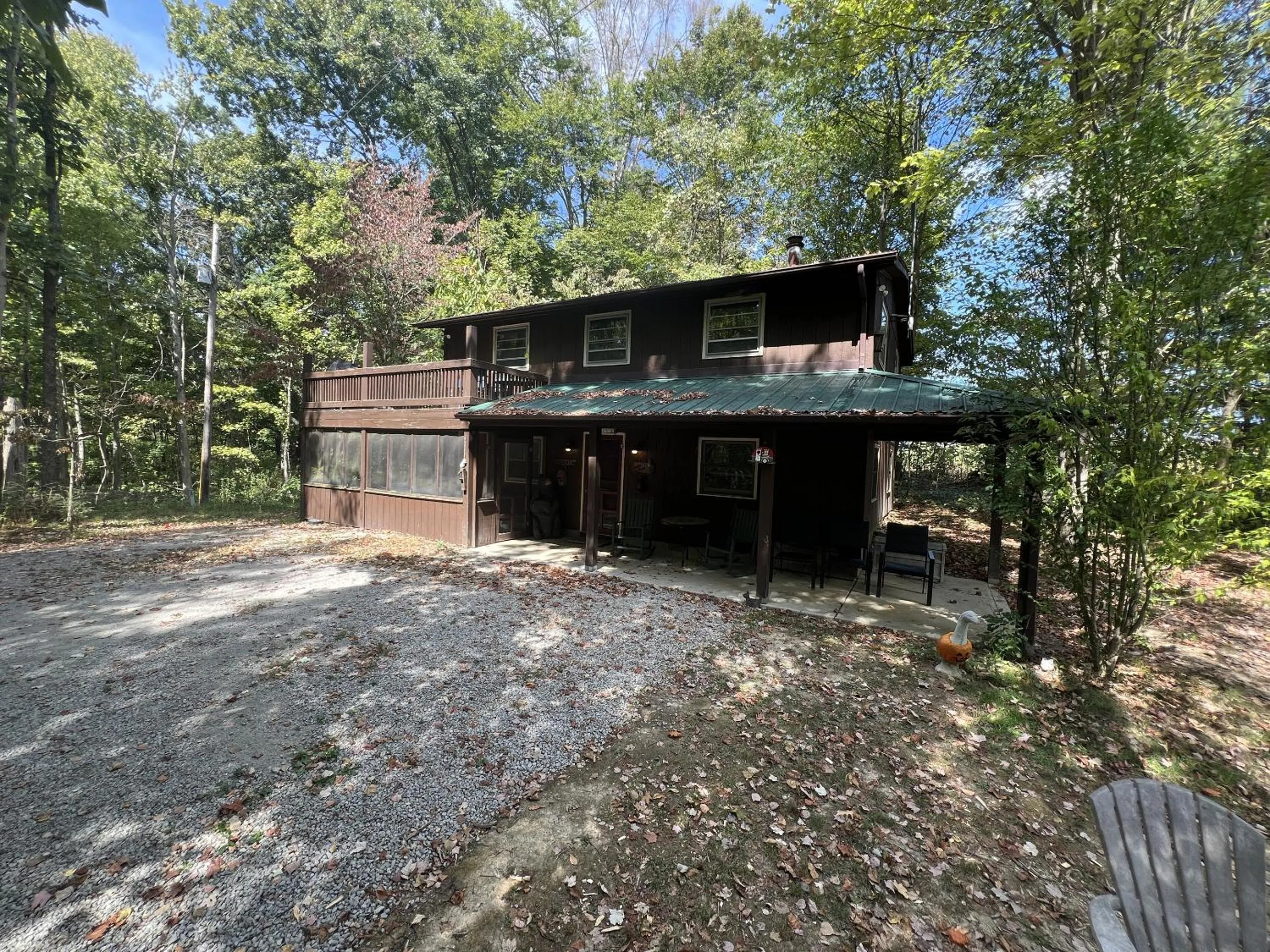Property building in Rock Stalls Lodge Hocking Hills