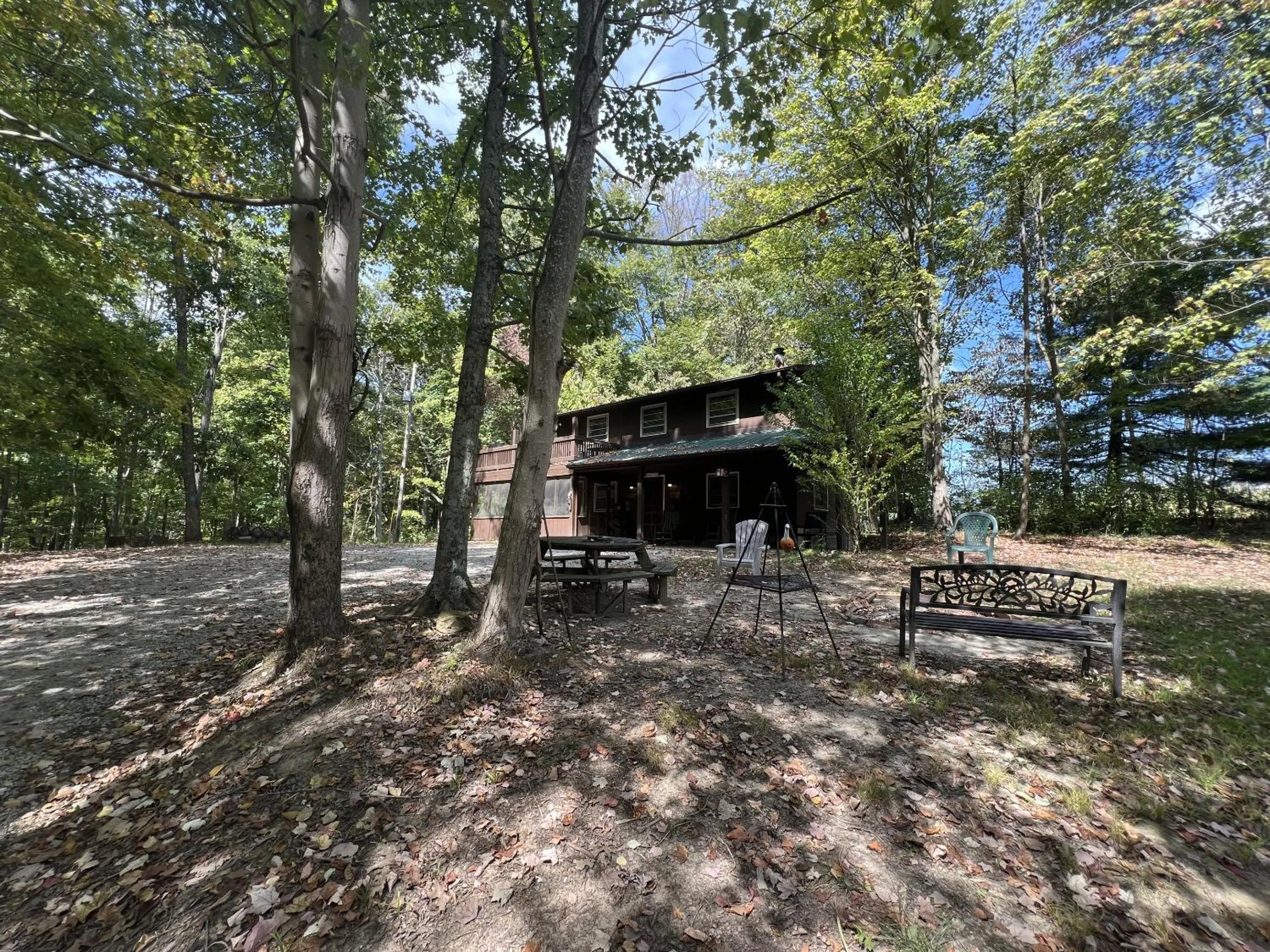 Property building in Rock Stalls Lodge Hocking Hills