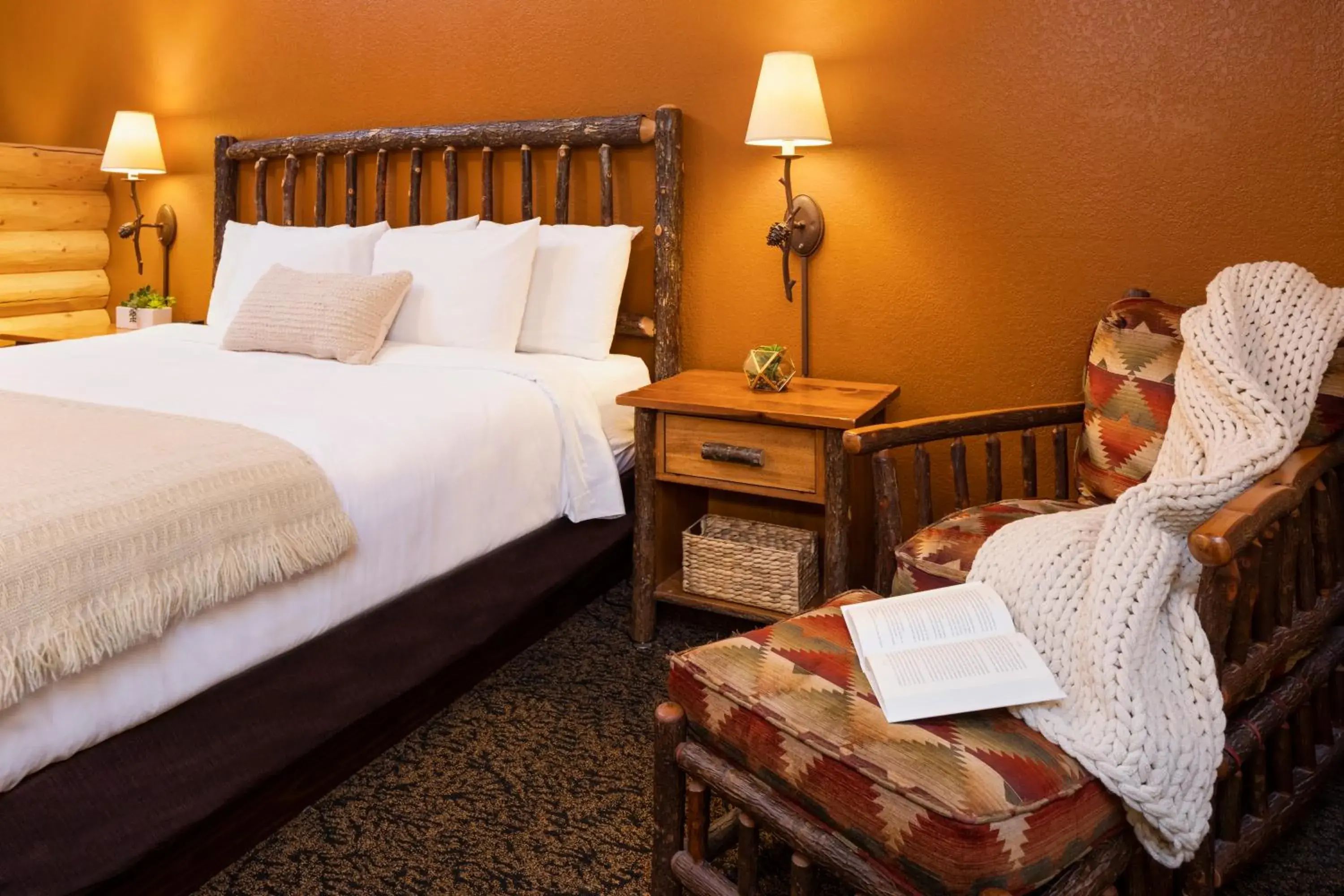 Bed in bantr Grand Hotel Wausau - Rothschild Bed in bantr Grand Hotel Wausau - Rothschild