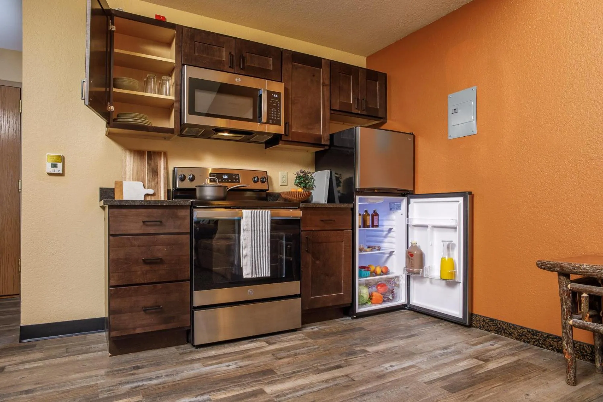 Kitchen or kitchenette in bantr Grand Hotel Wausau - Rothschild