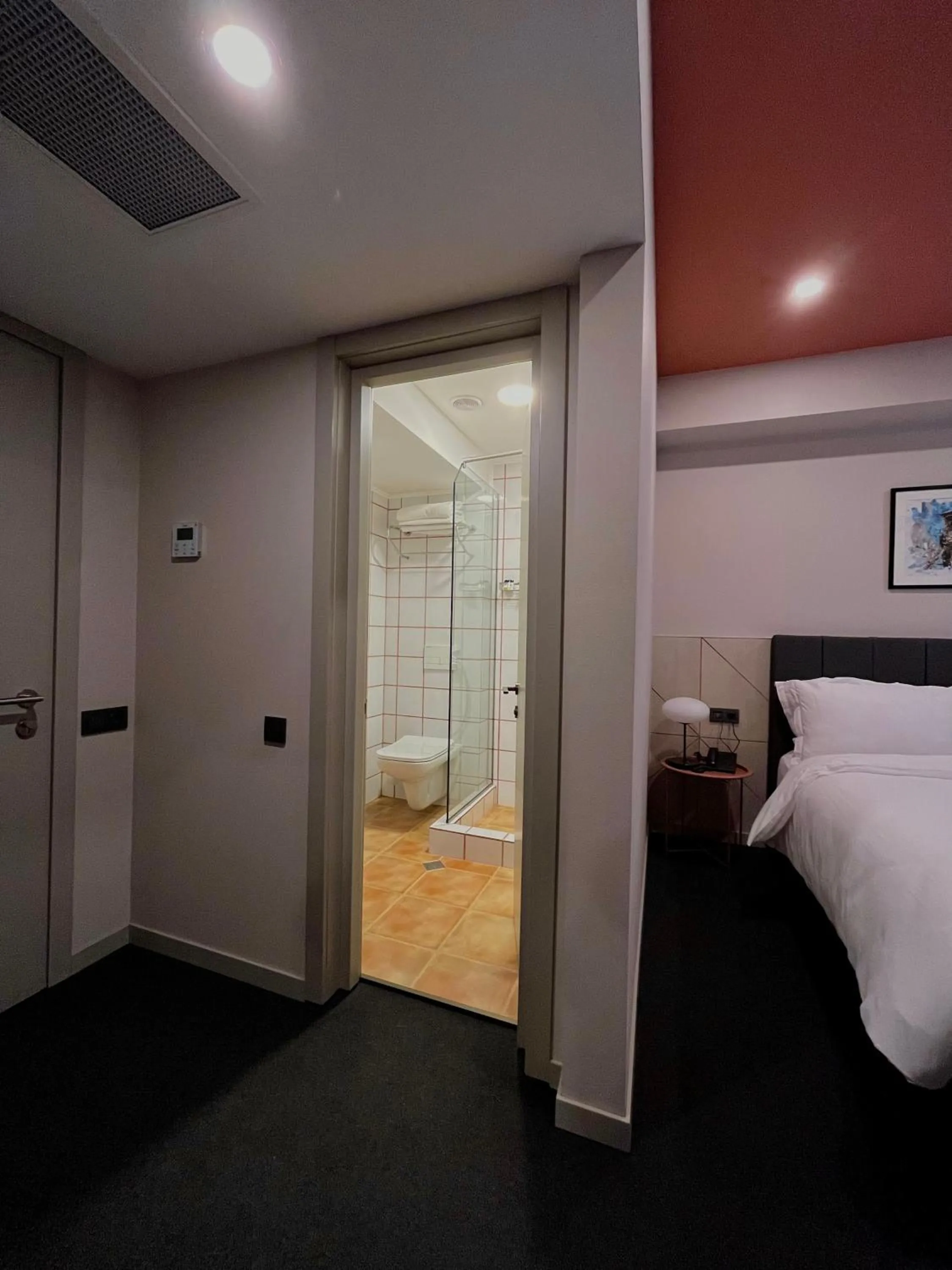 Bedroom, Bed in Reikartz King Tamar Tbilisi