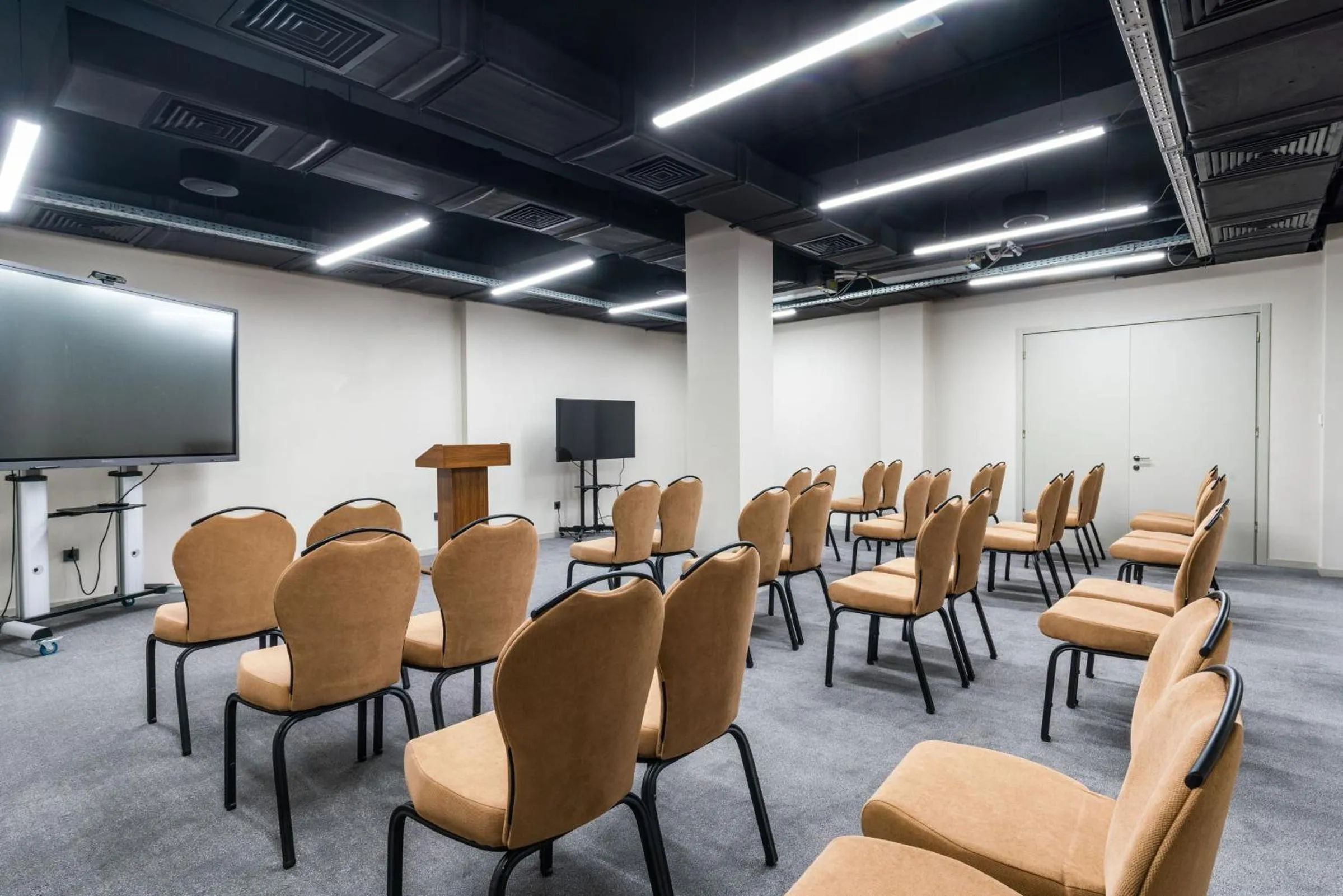 Business facilities in Reikartz King Tamar Tbilisi