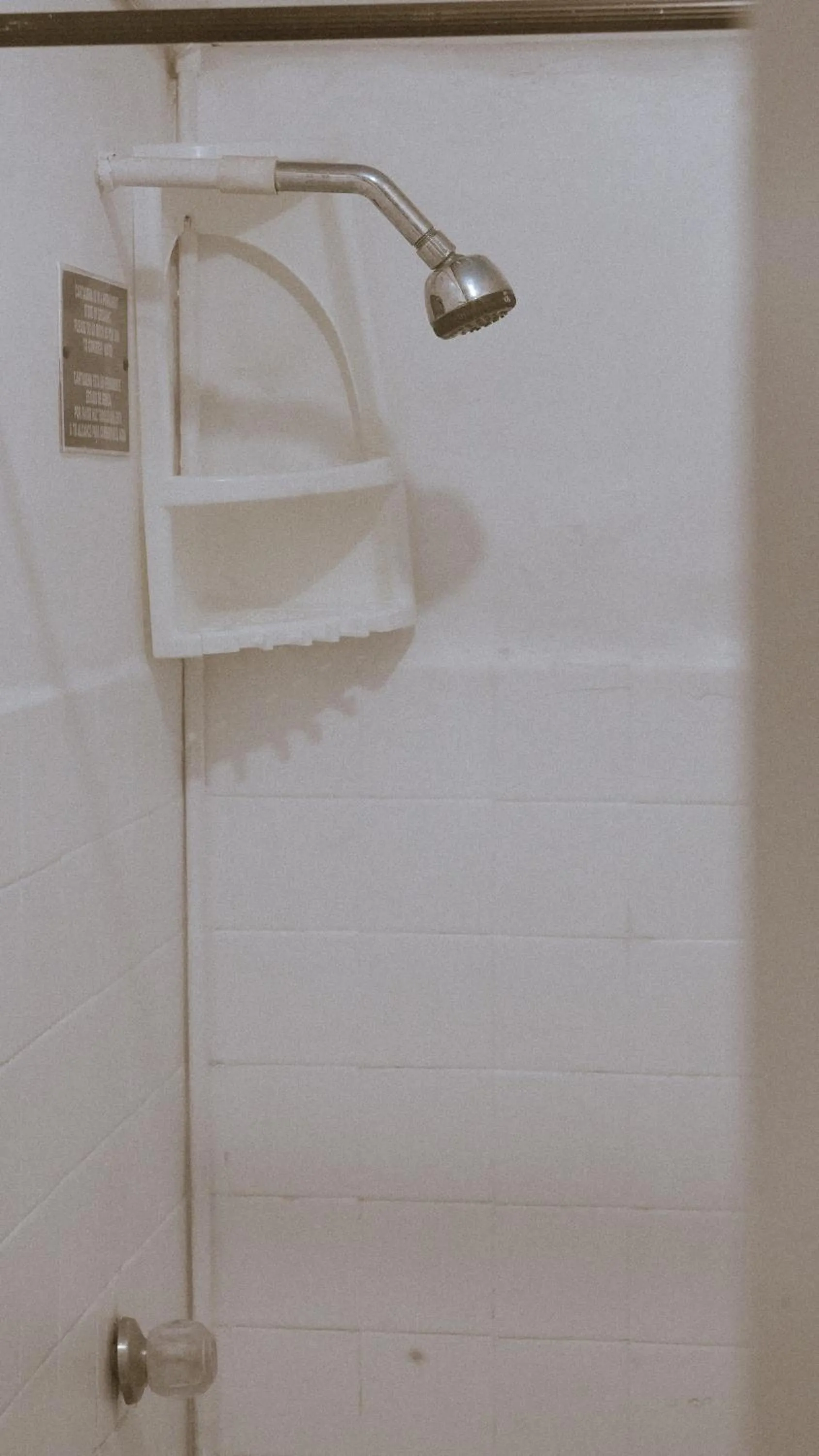 Shower in Hostal Luna Llena Getsemaní