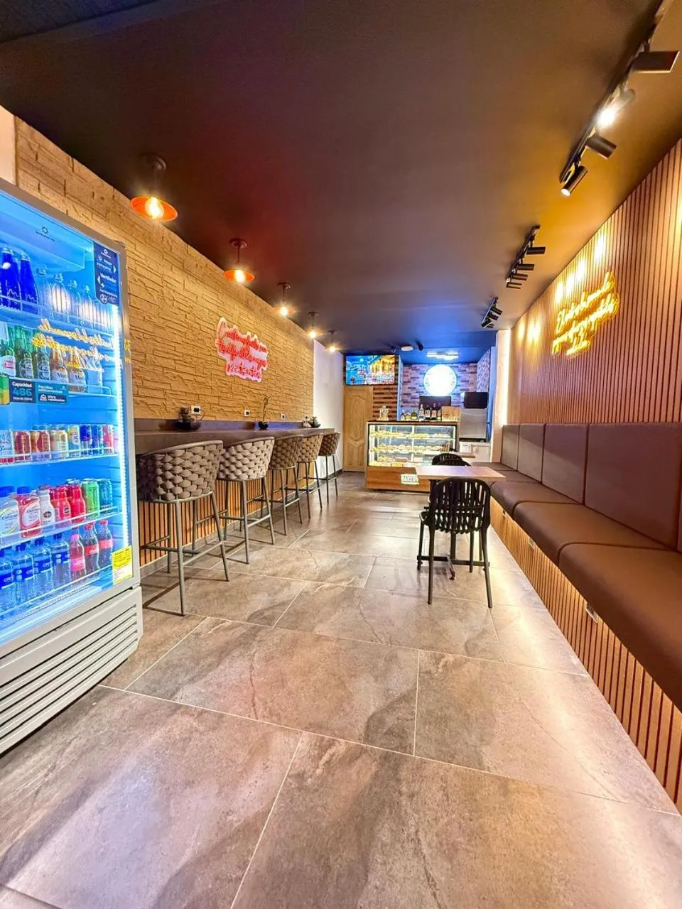 Restaurant/places to eat in Hotel Nakama