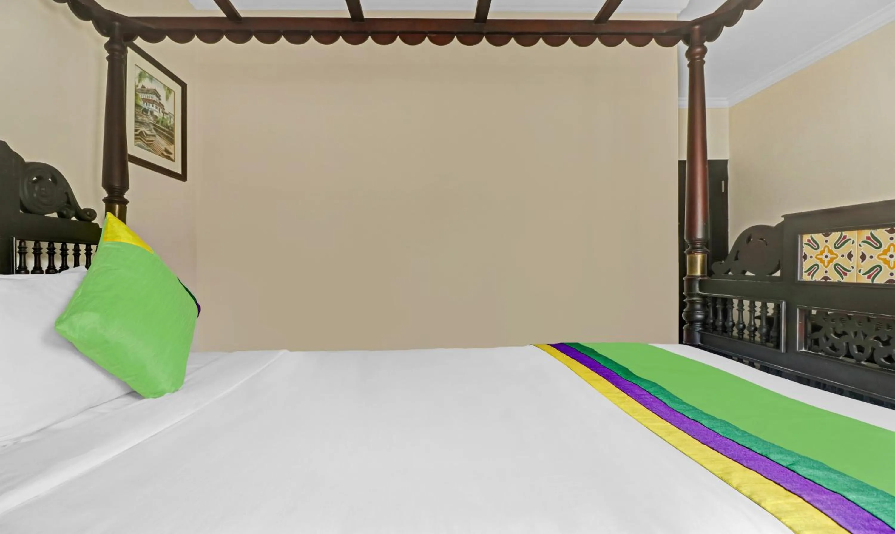 Bedroom, Bed in Treebo Anchor Inn