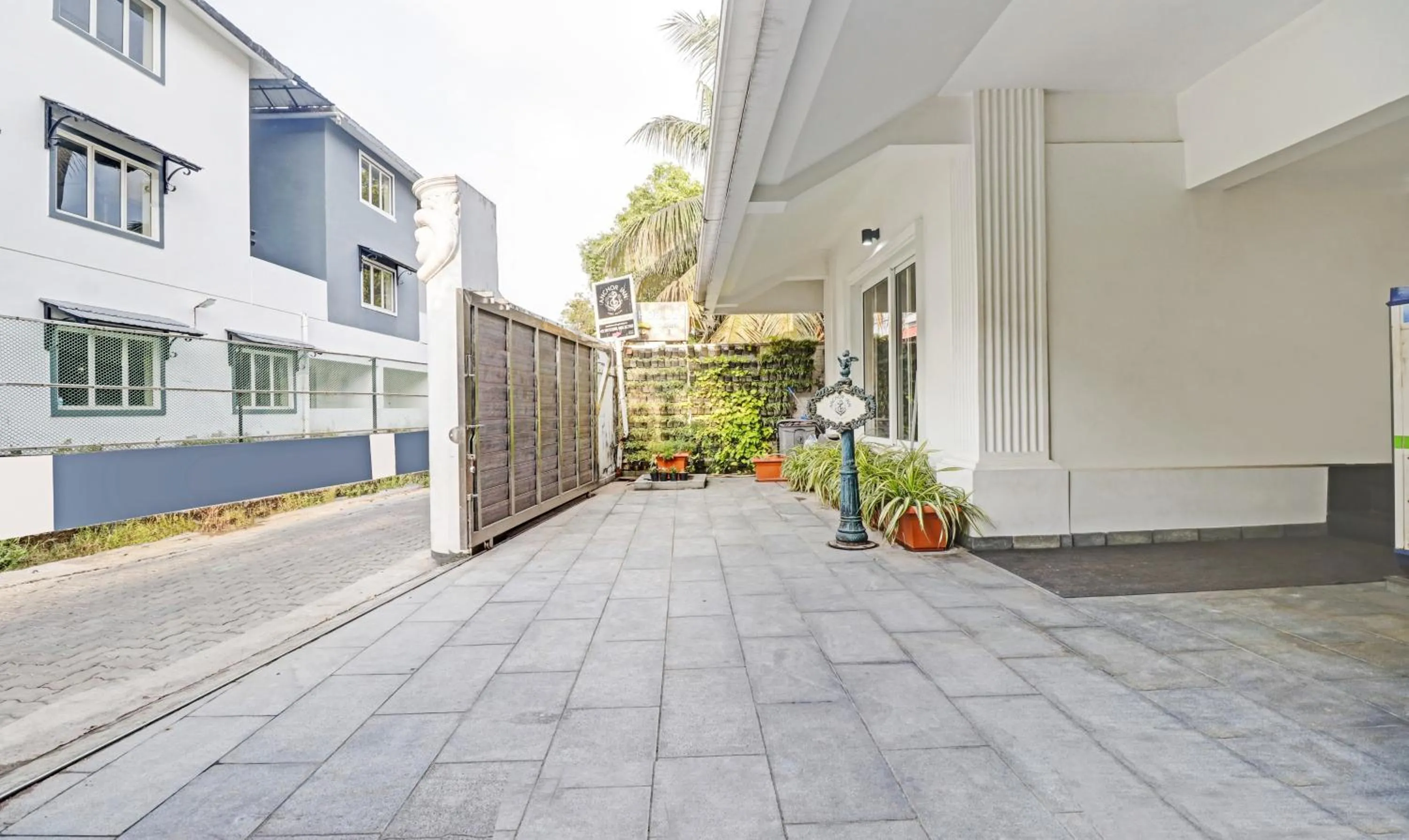 Property building in Treebo Anchor Inn