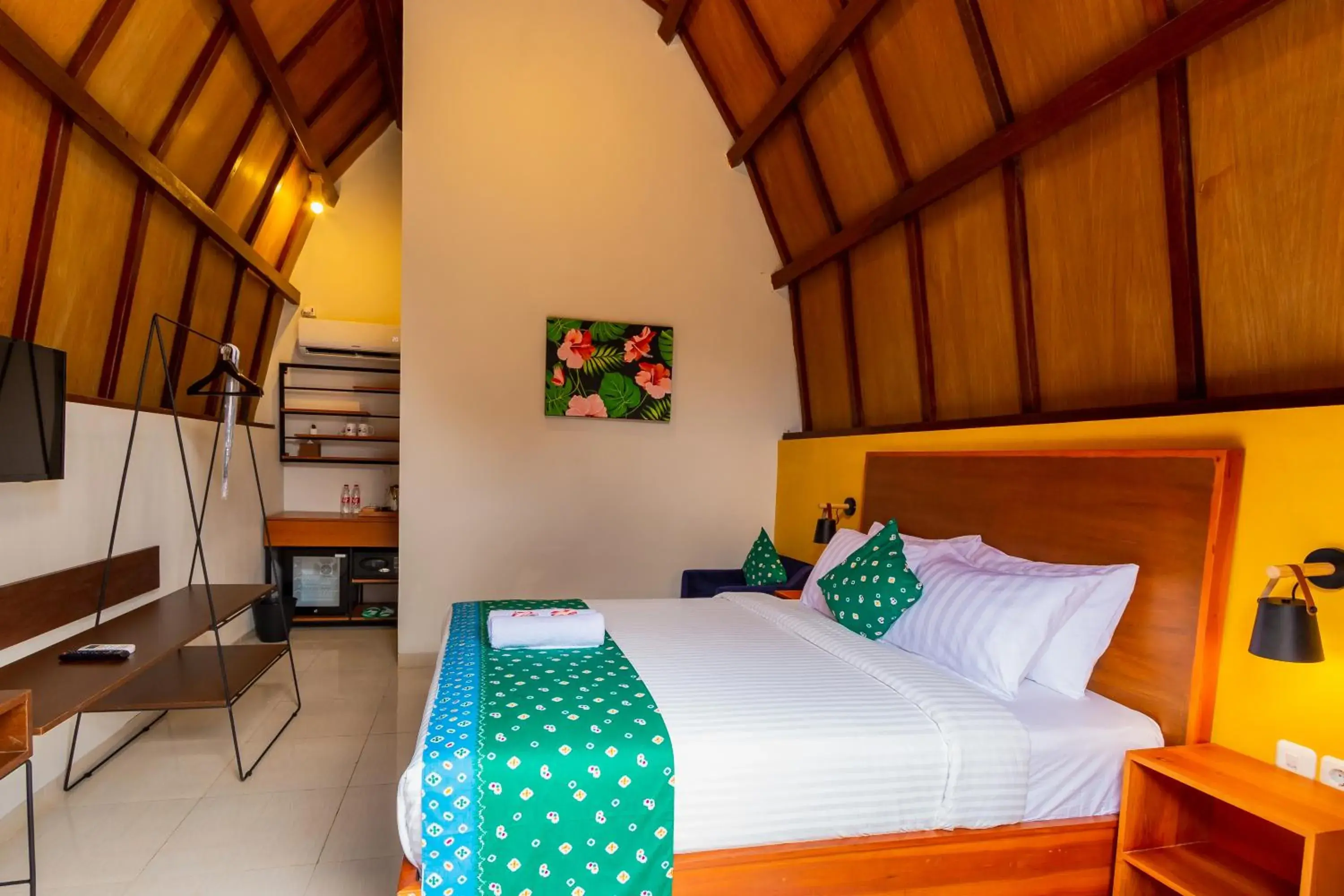 Deluxe Double Room in Omah Lumbung Yogyakarta Deluxe Double Room in Omah Lumbung Yogyakarta