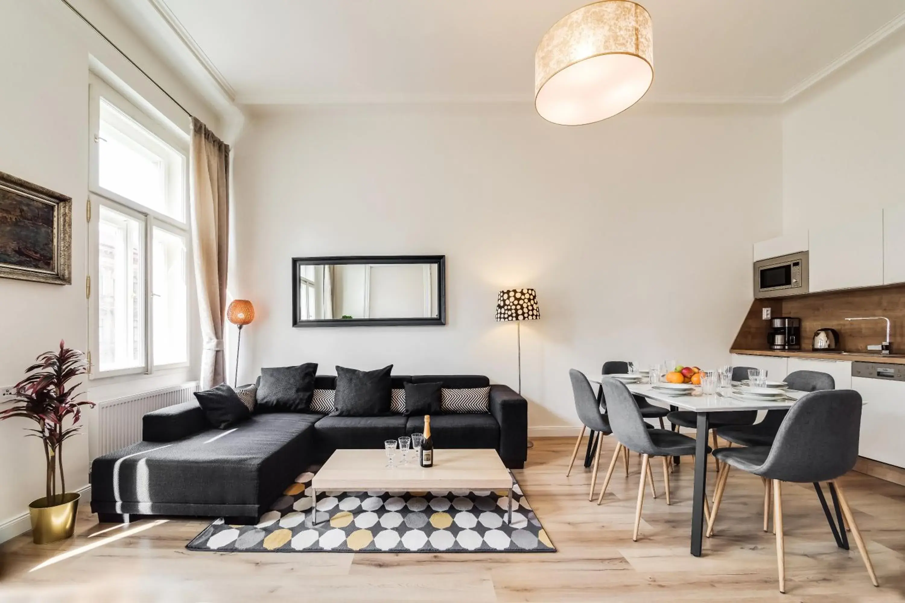 Charles Bridge - 3 bedroom Apartment - Old Town Charles Bridge - 3 bedroom Apartment - Old Town