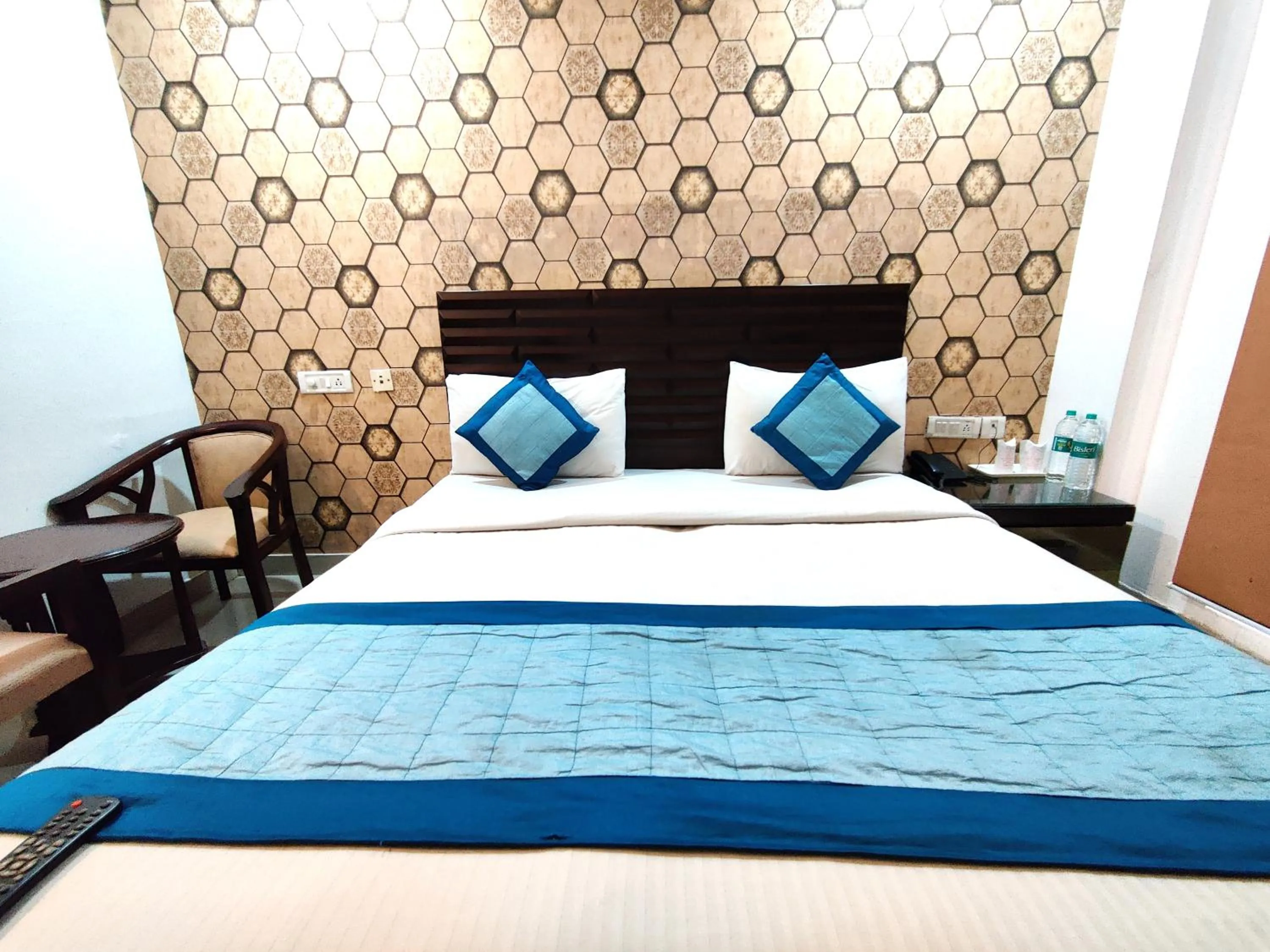Bed in Hotel Delhi Pride, Karol Bagh