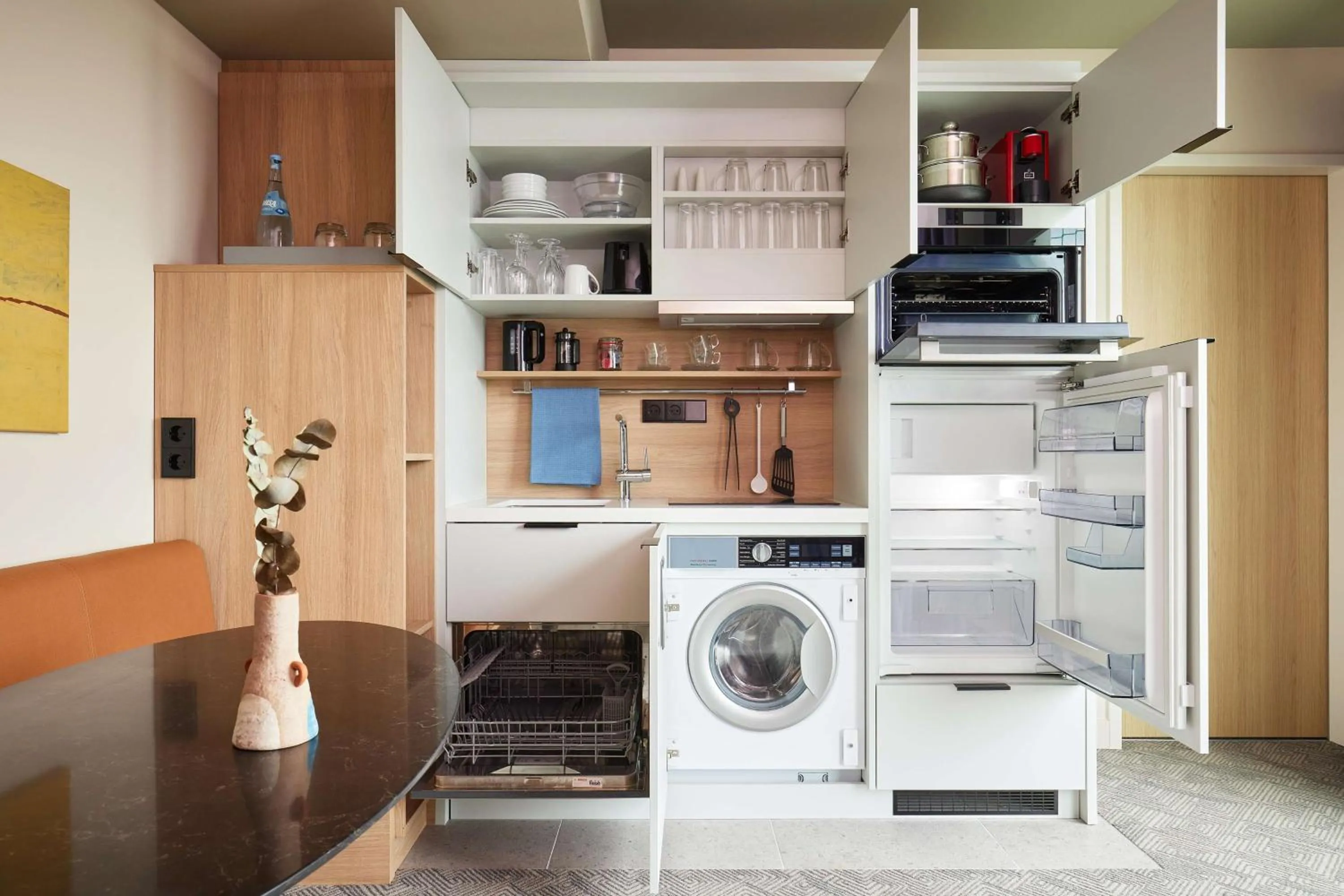 Kitchen or kitchenette in Adina Apartment Hotel Stuttgart