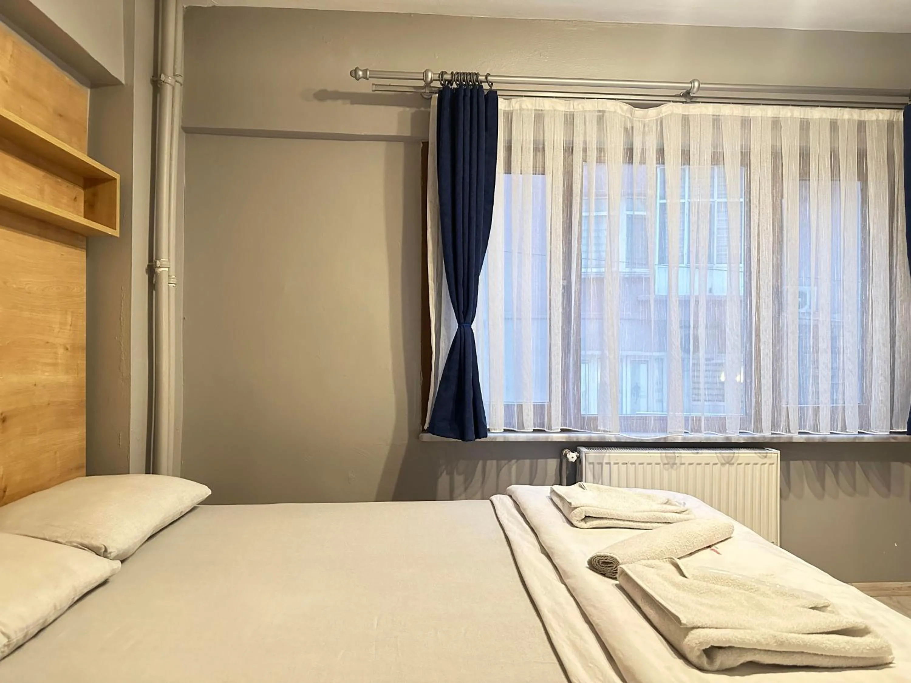 Bed in beydağı kadıköy