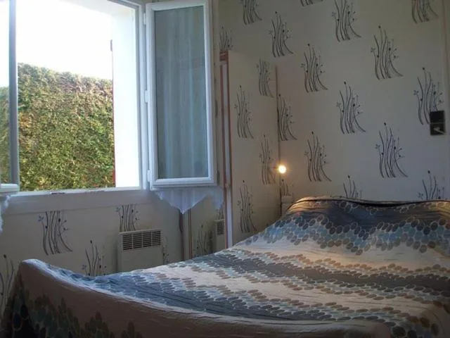 Bed in Chez Jocelyne Lhermite