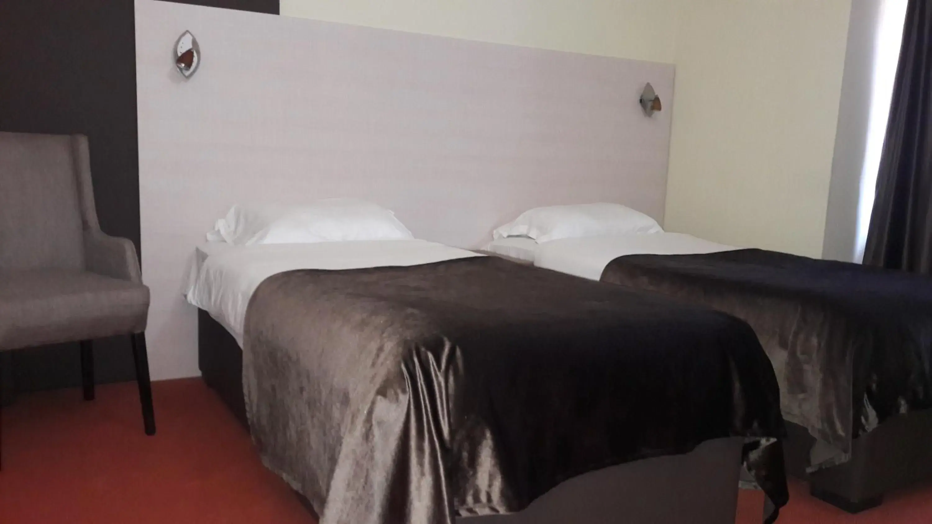 Double or Twin Room - single occupancy in Hotel S Double or Twin Room - single occupancy in Hotel S