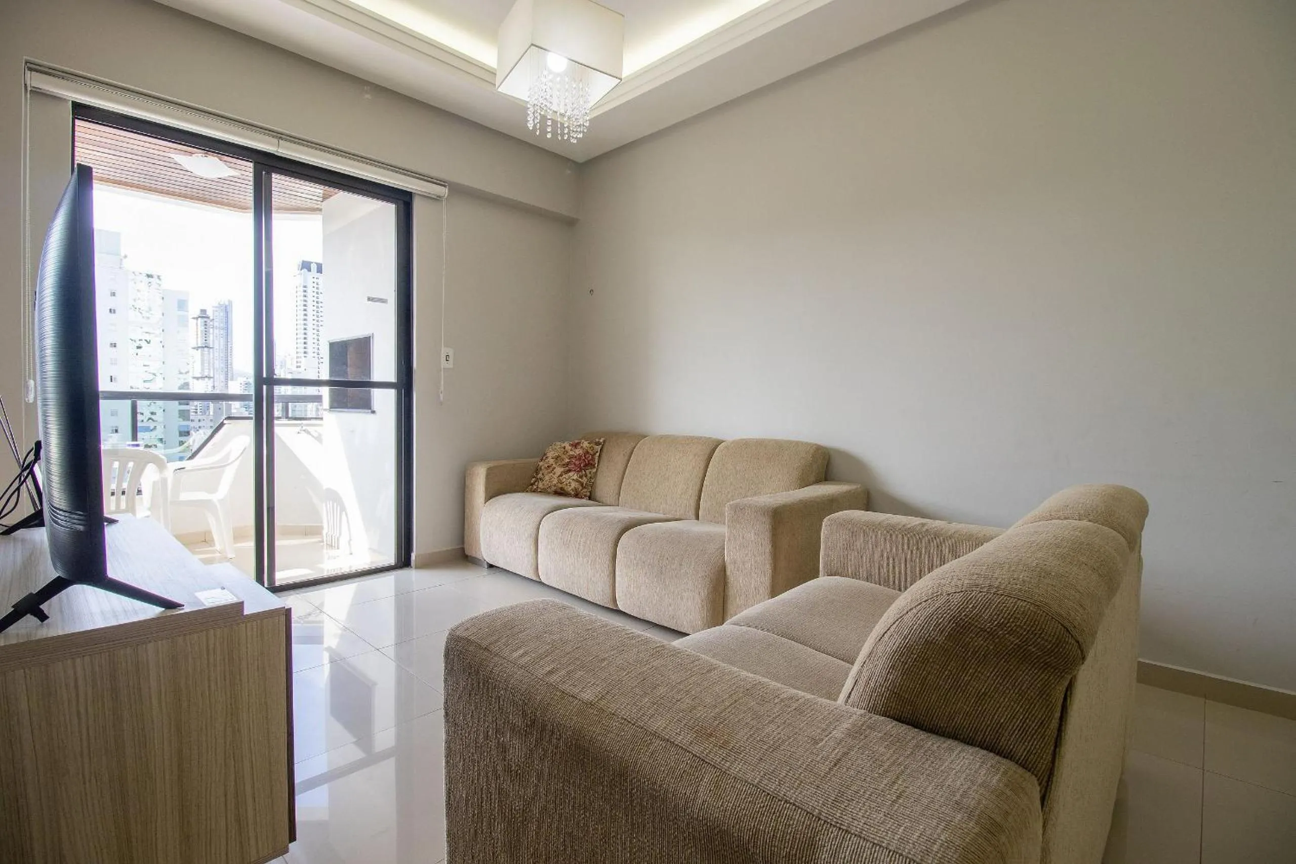 Living room in FNR133 - Linda Vista, Churrasqueira, TV Smart
