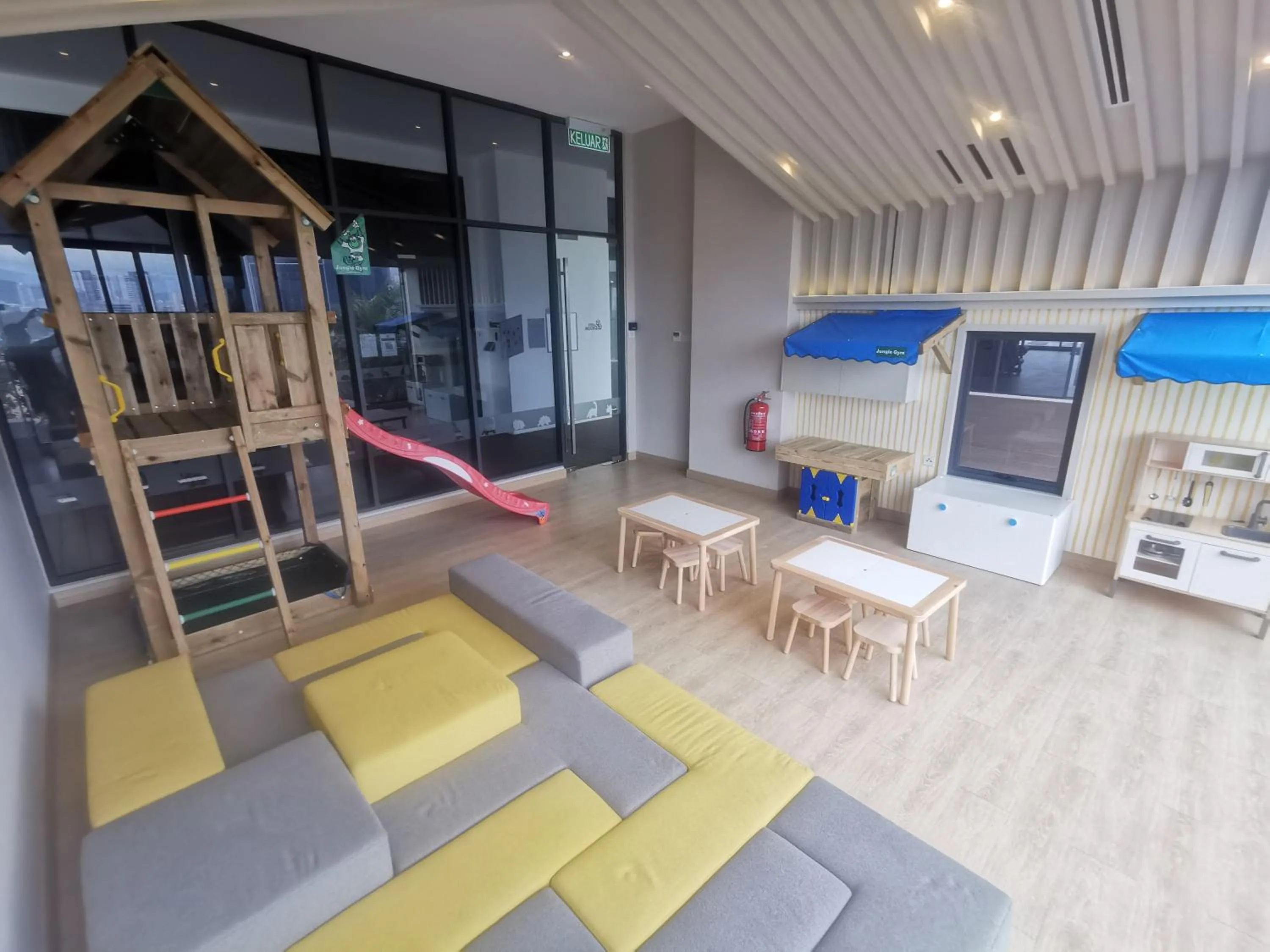 Restaurant/places to eat in Continew Residence by HomeBrickz