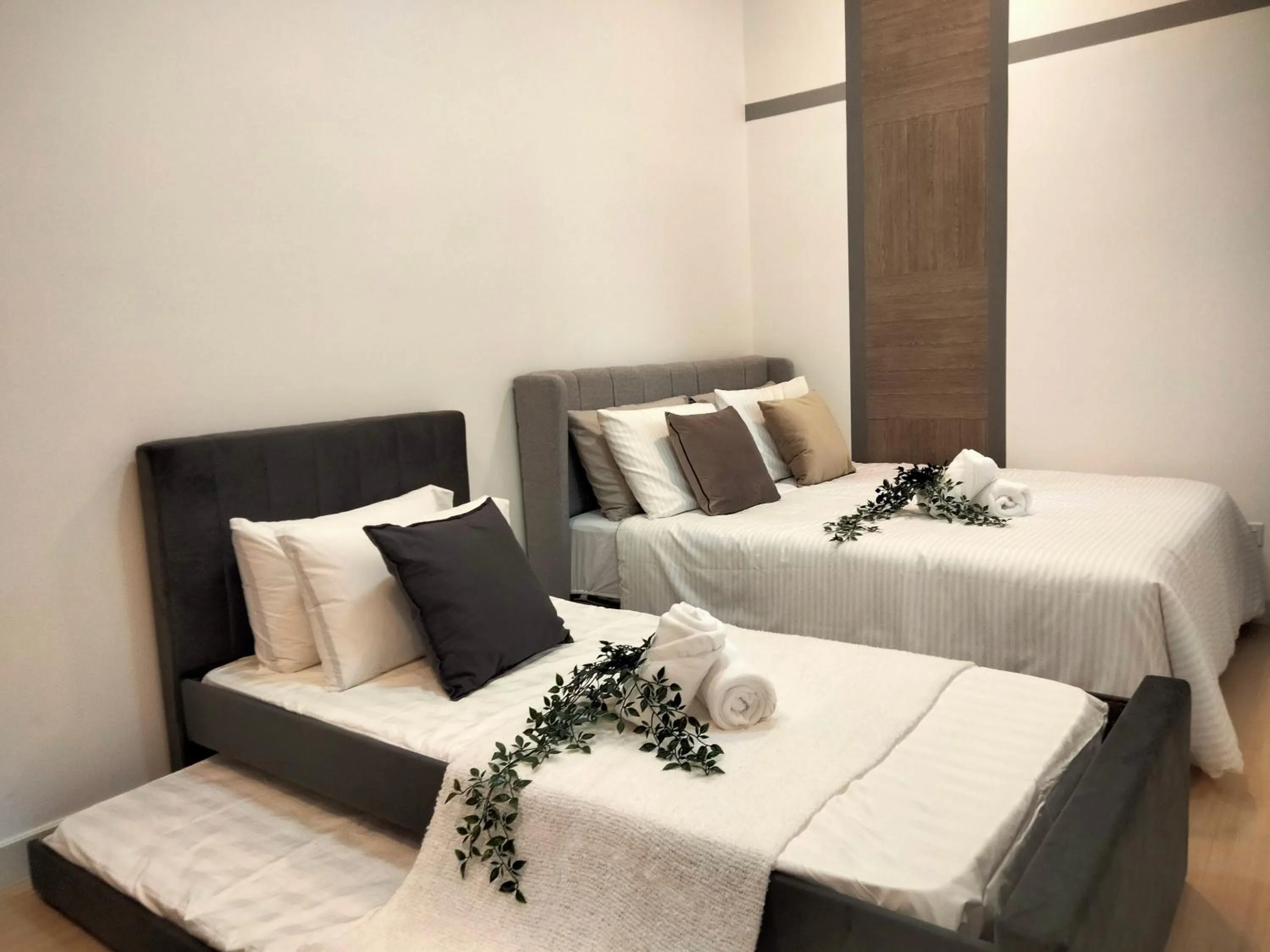 Bedroom, Bed in Continew Residence by HomeBrickz