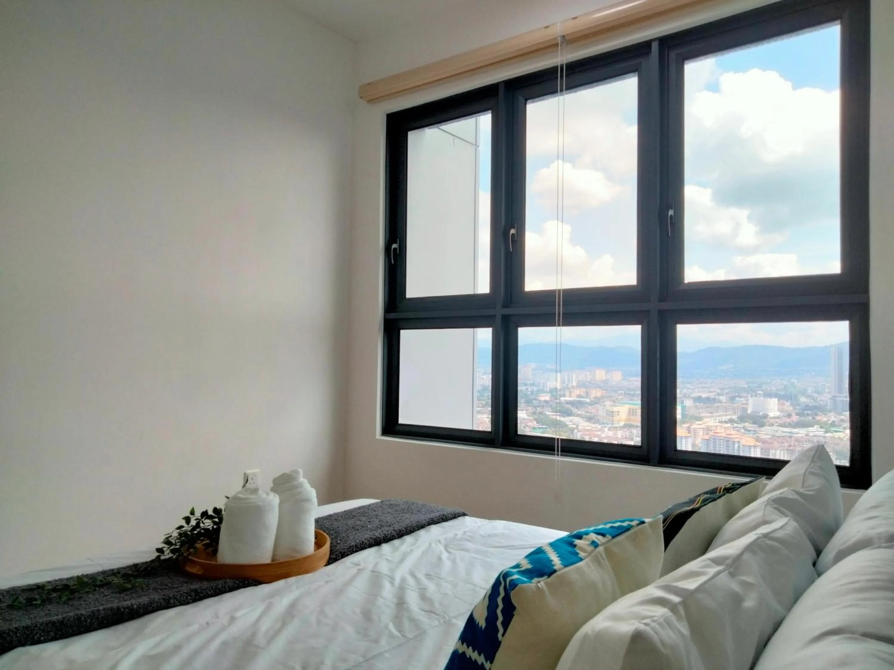 Dining area, Bed in Continew Residence by HomeBrickz