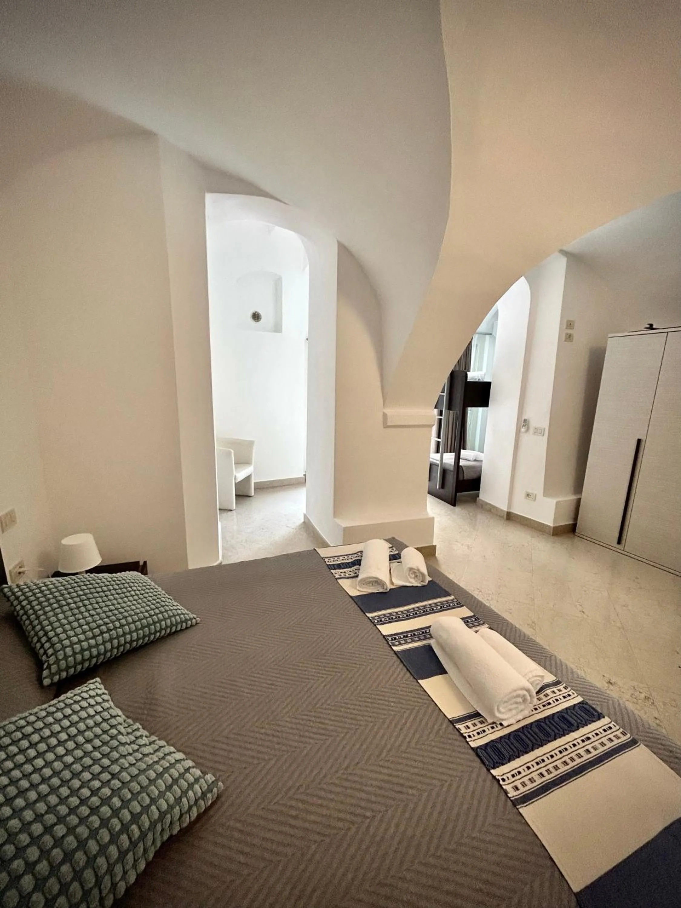 Bed in Villa Borgo Borago