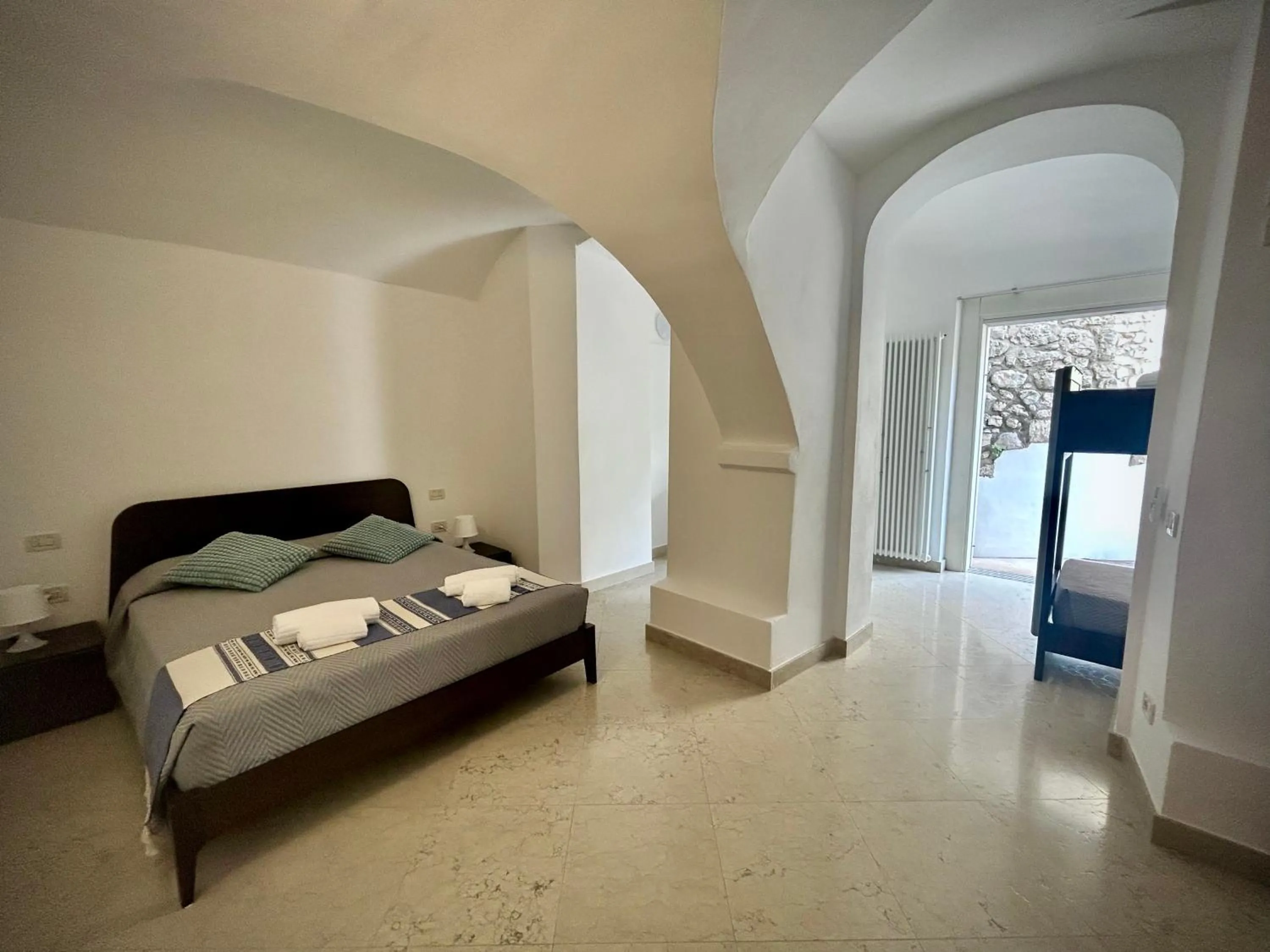 Bed in Villa Borgo Borago