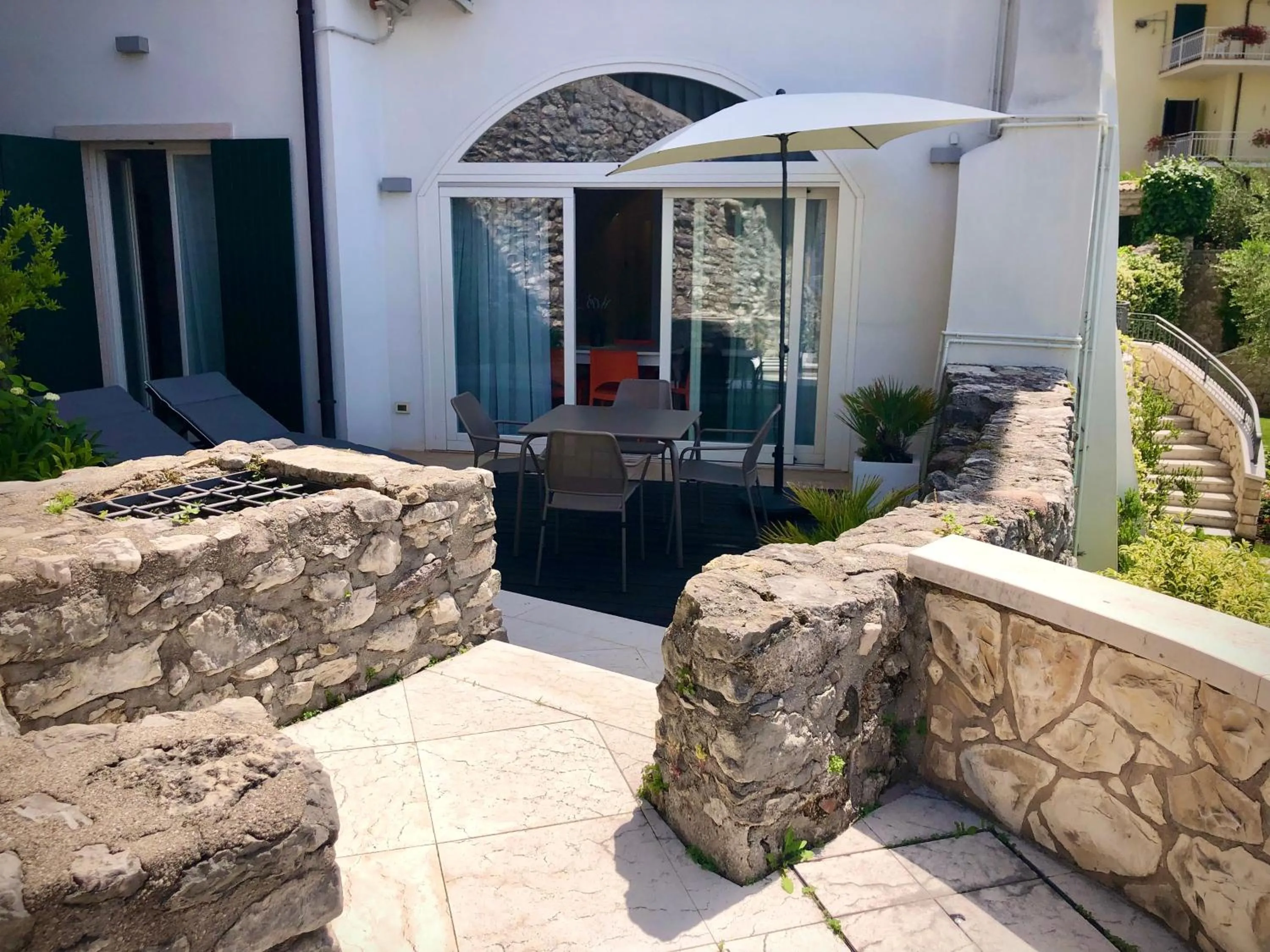 Property building in Villa Borgo Borago