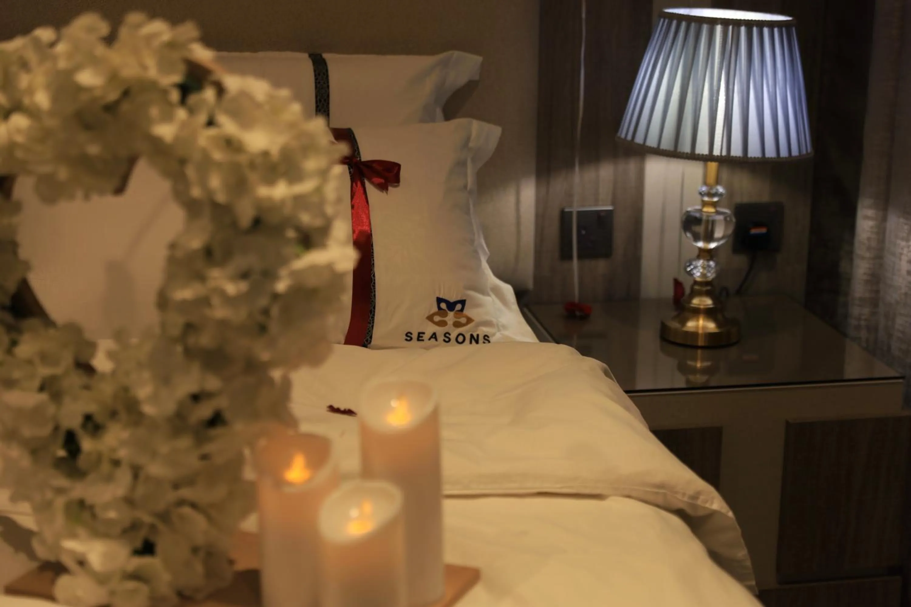 wedding, Bed in Rukn Mawasim Serviced Apartments