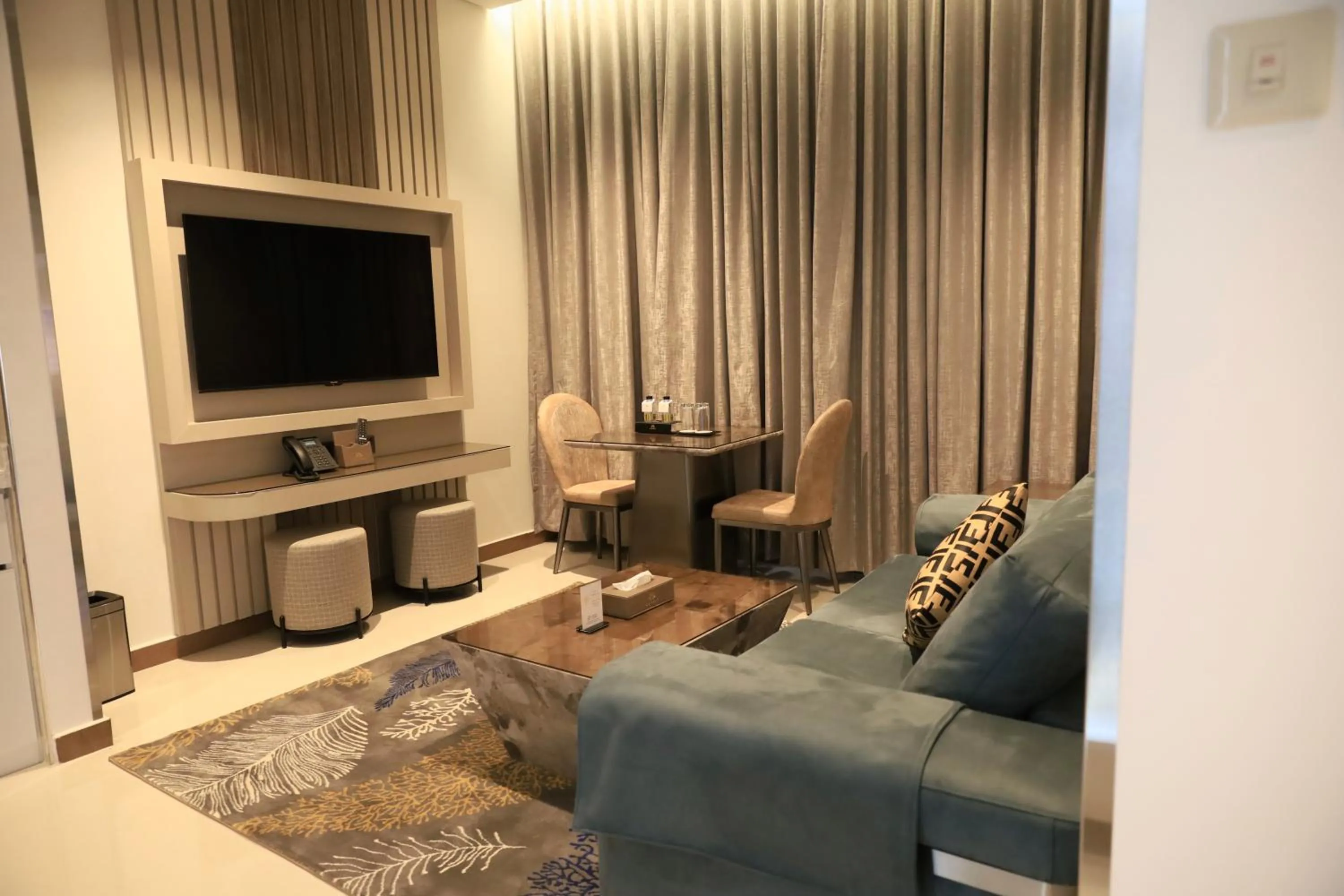 TV and multimedia in Rukn Mawasim Serviced Apartments