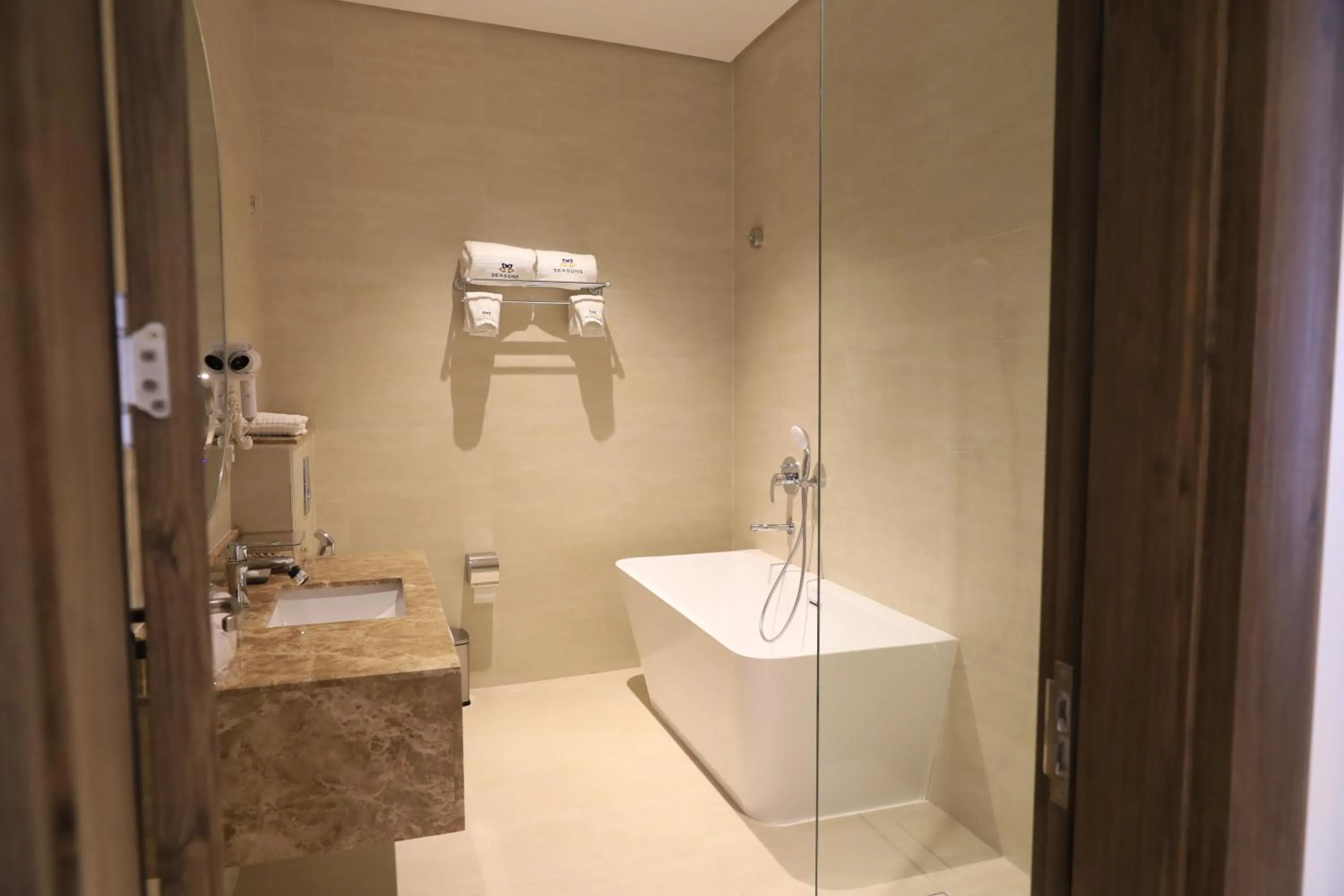 Shower in Rukn Mawasim Serviced Apartments