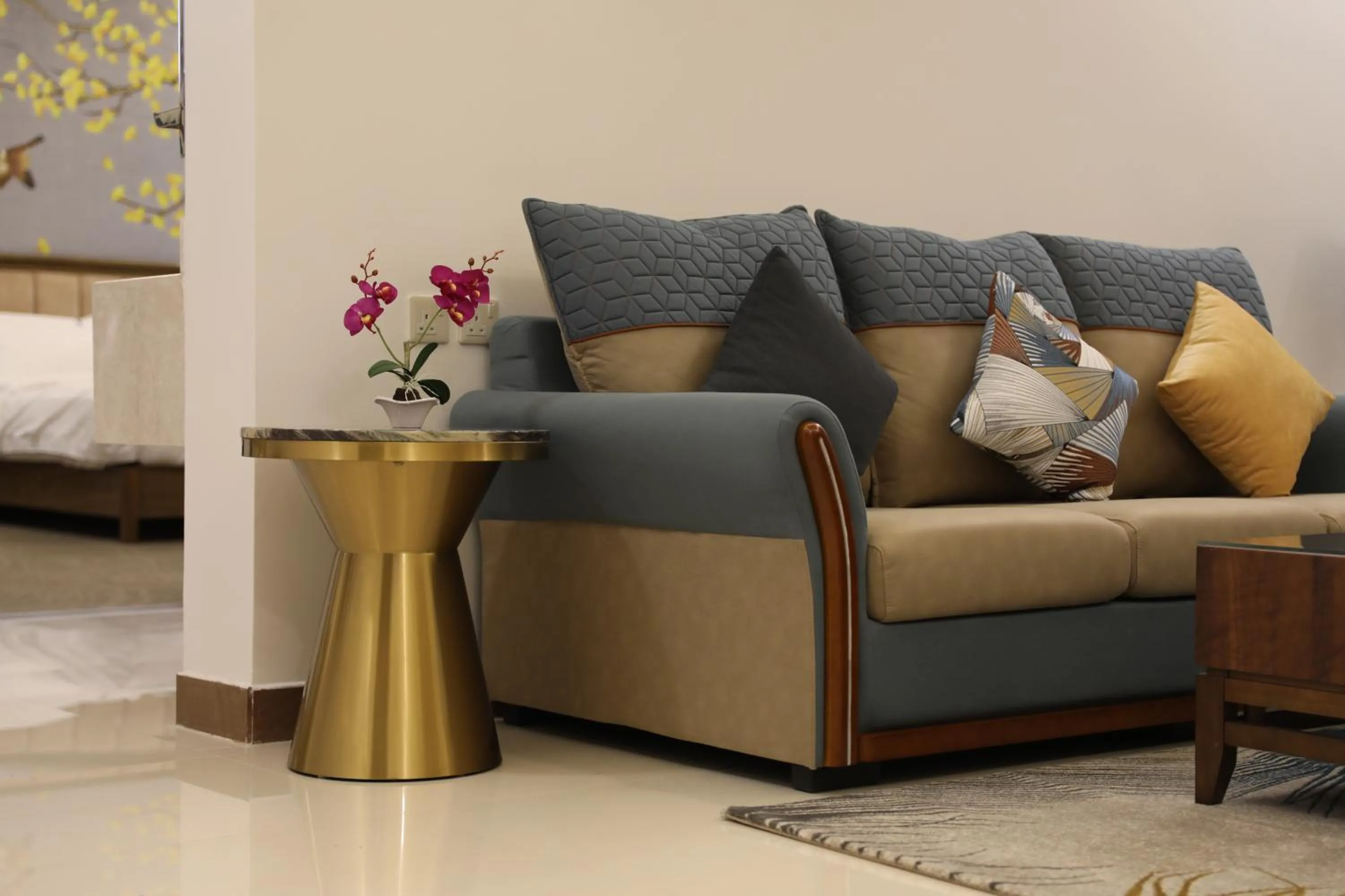 Communal lounge/ TV room in Rukn Mawasim Serviced Apartments