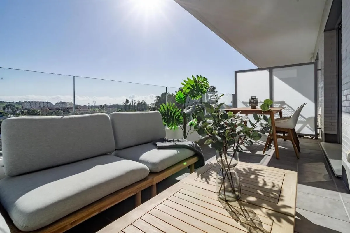 Other in JG- Top modern apartment in Nueva Andalucia