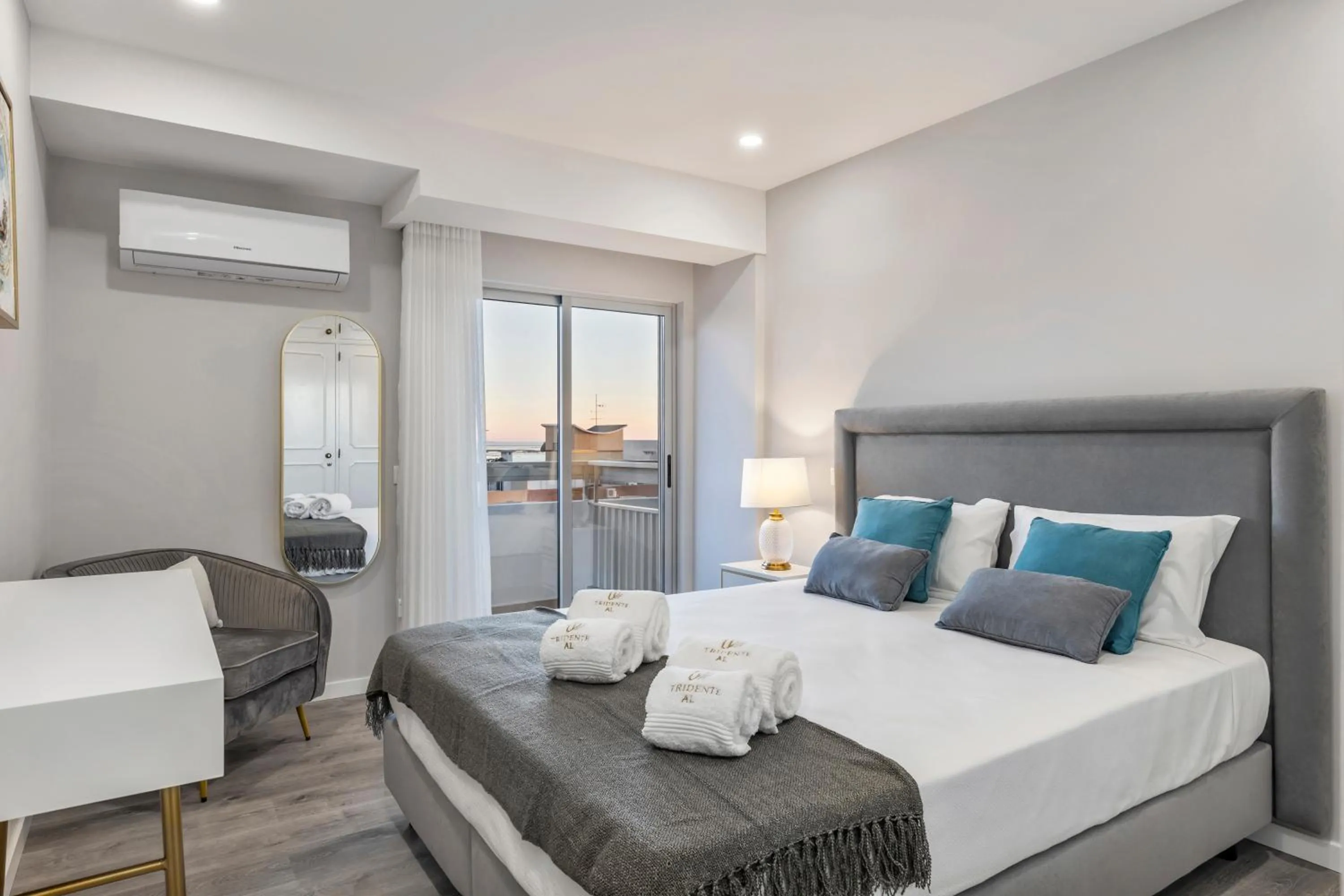 Bed in Faro Main Avenue Apartment