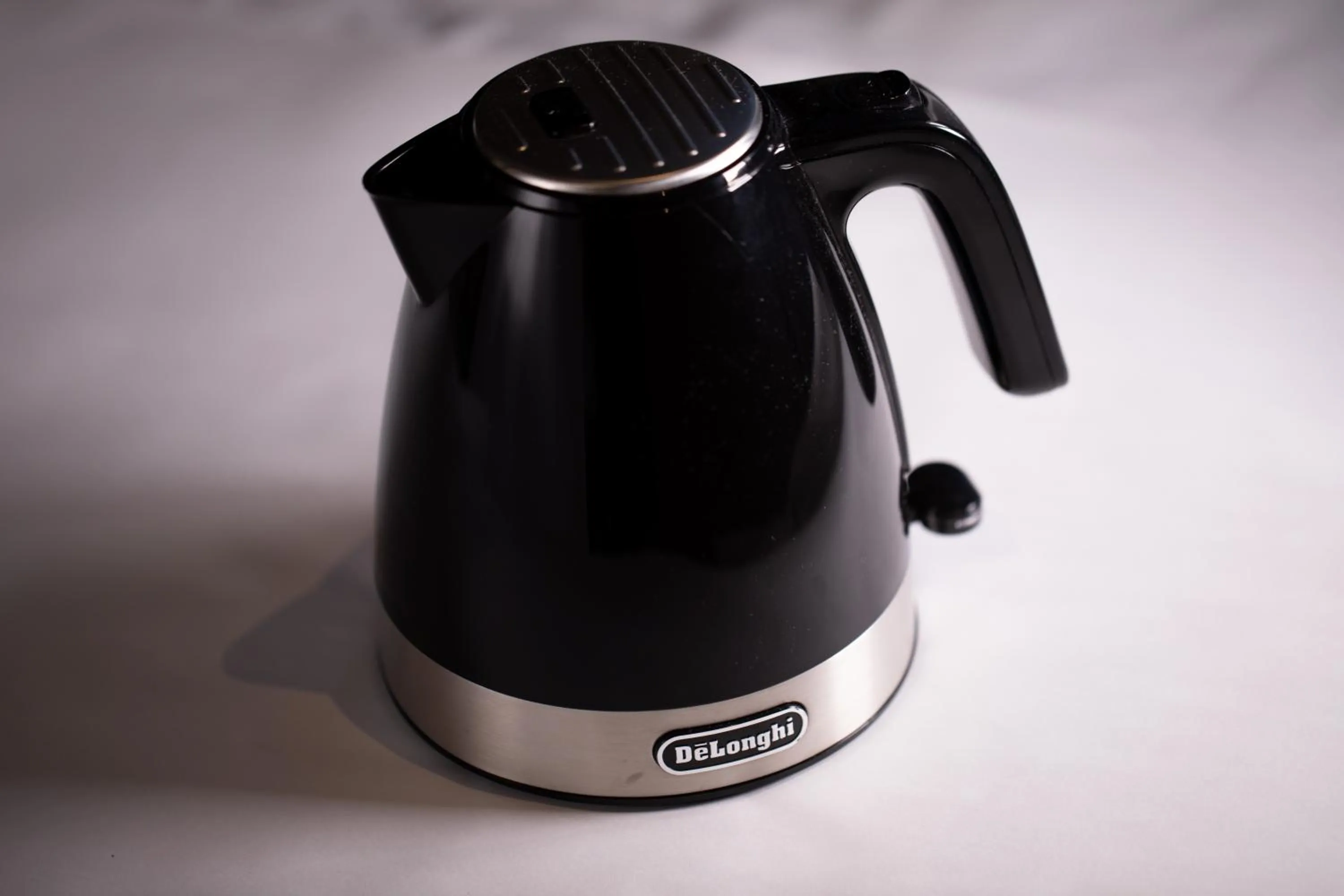 Coffee/tea facilities in FFFFFF Hotel エフホテル