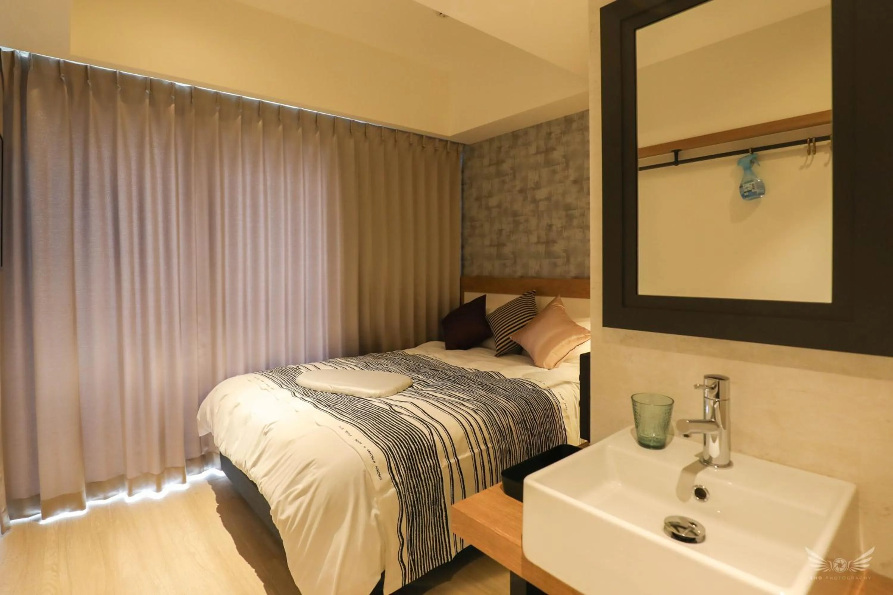 Bed in FFFFFF Hotel エフホテル