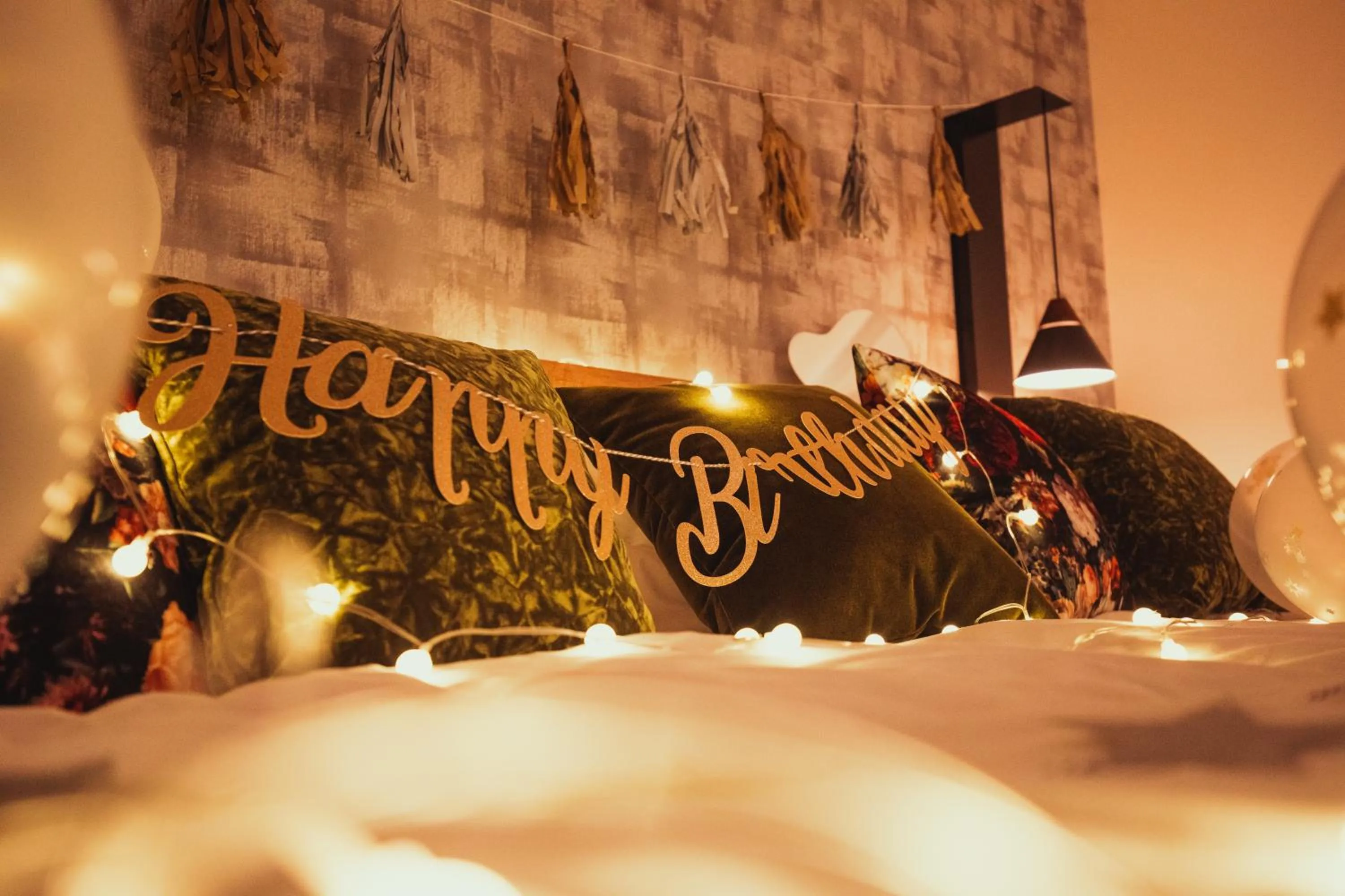 Bed in FFFFFF Hotel エフホテル